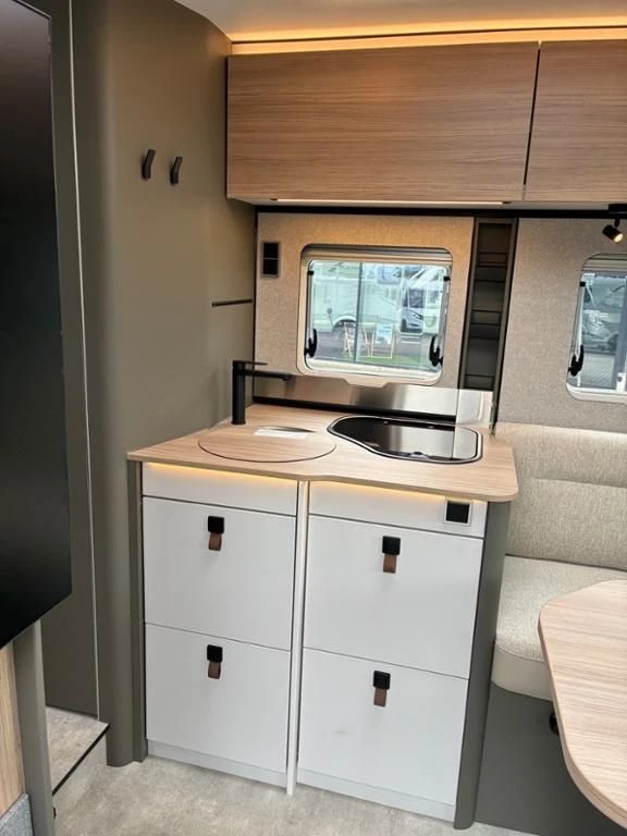 Hymer--image-12
