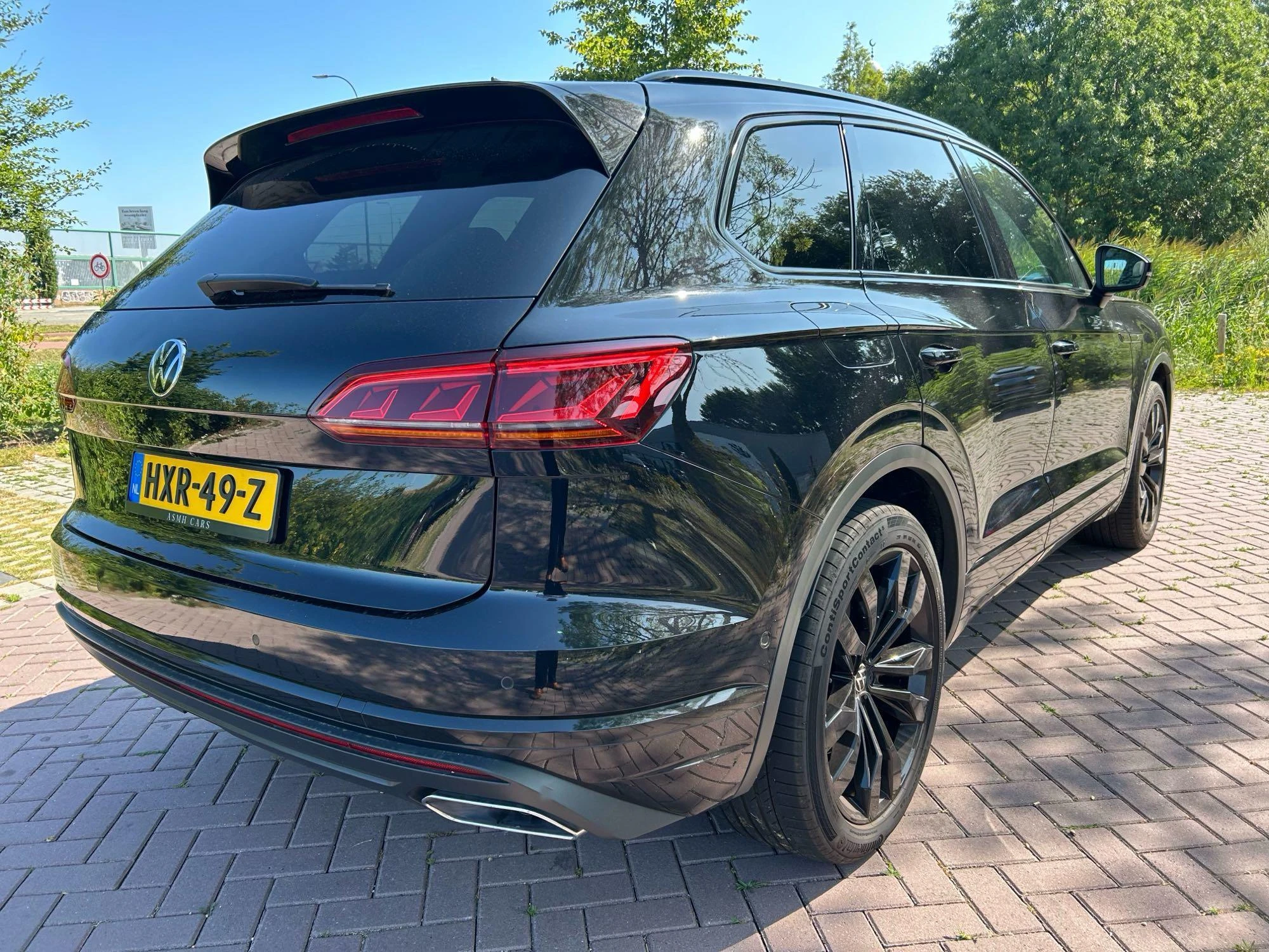 Volkswagen-Touareg-image-5