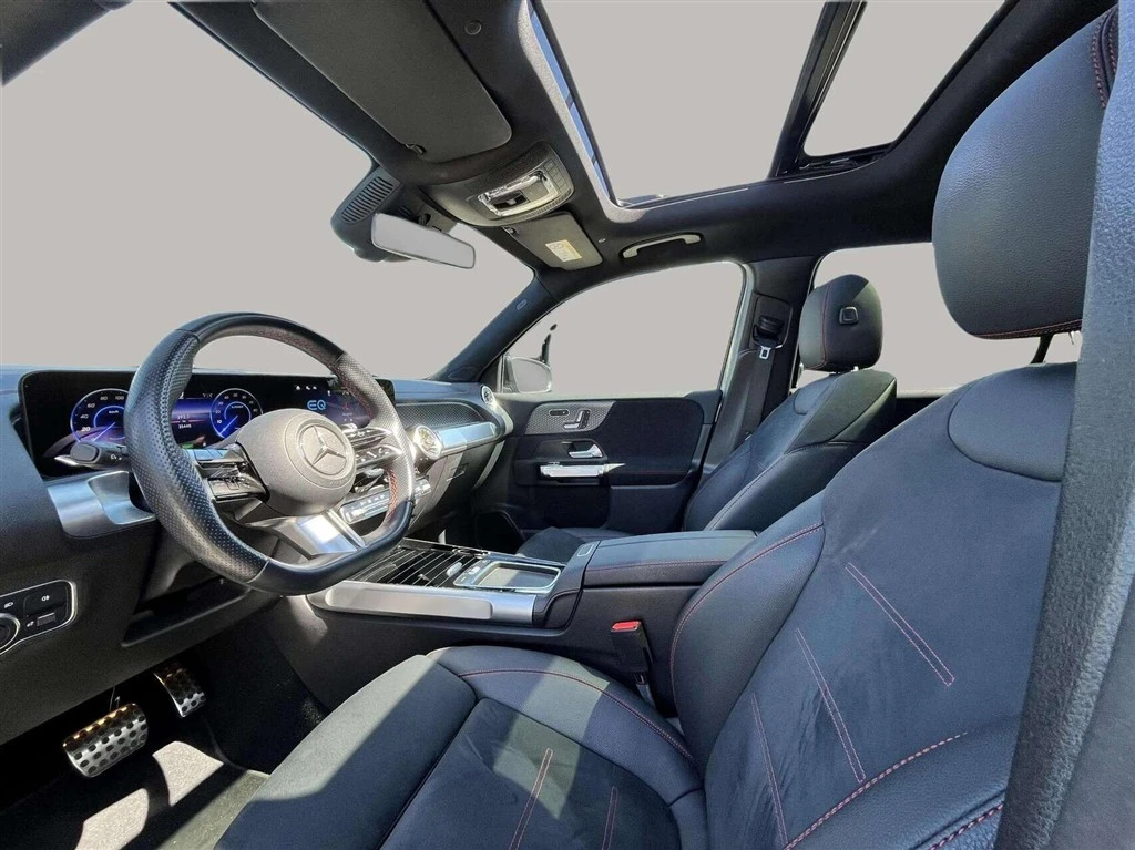 Mercedes-Benz-EQB-image-9