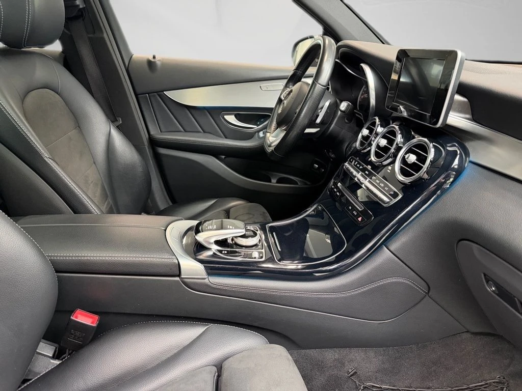 Mercedes-Benz-GLC 250-image-14