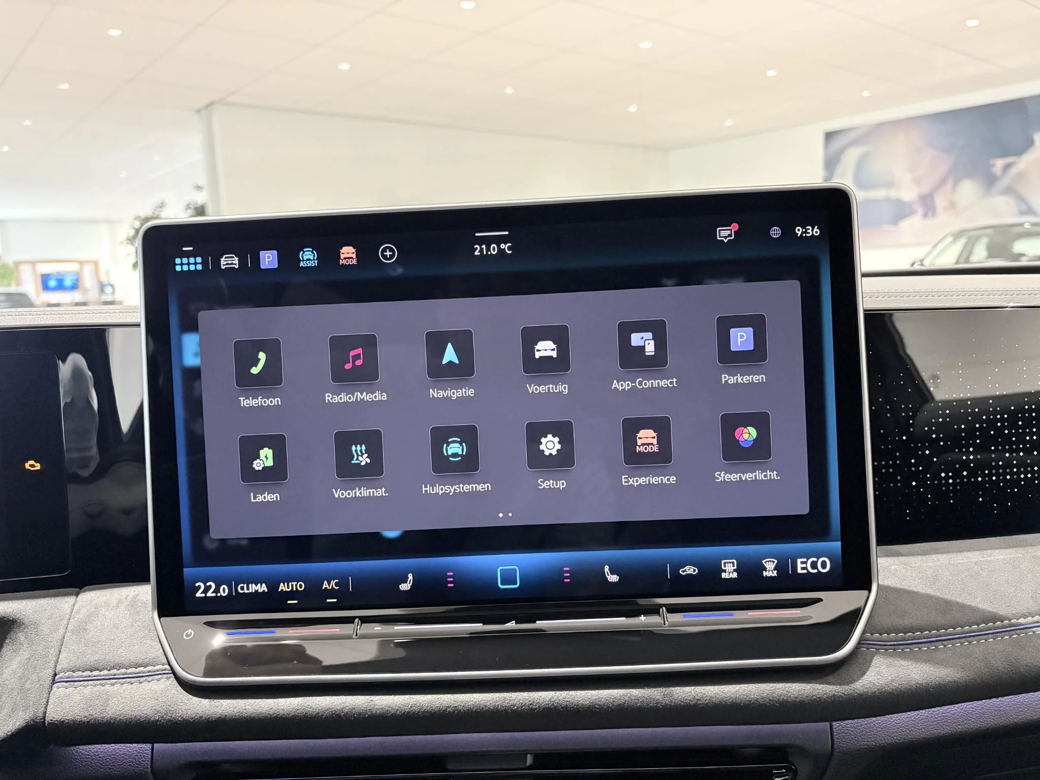 Volkswagen-Tiguan-image-19