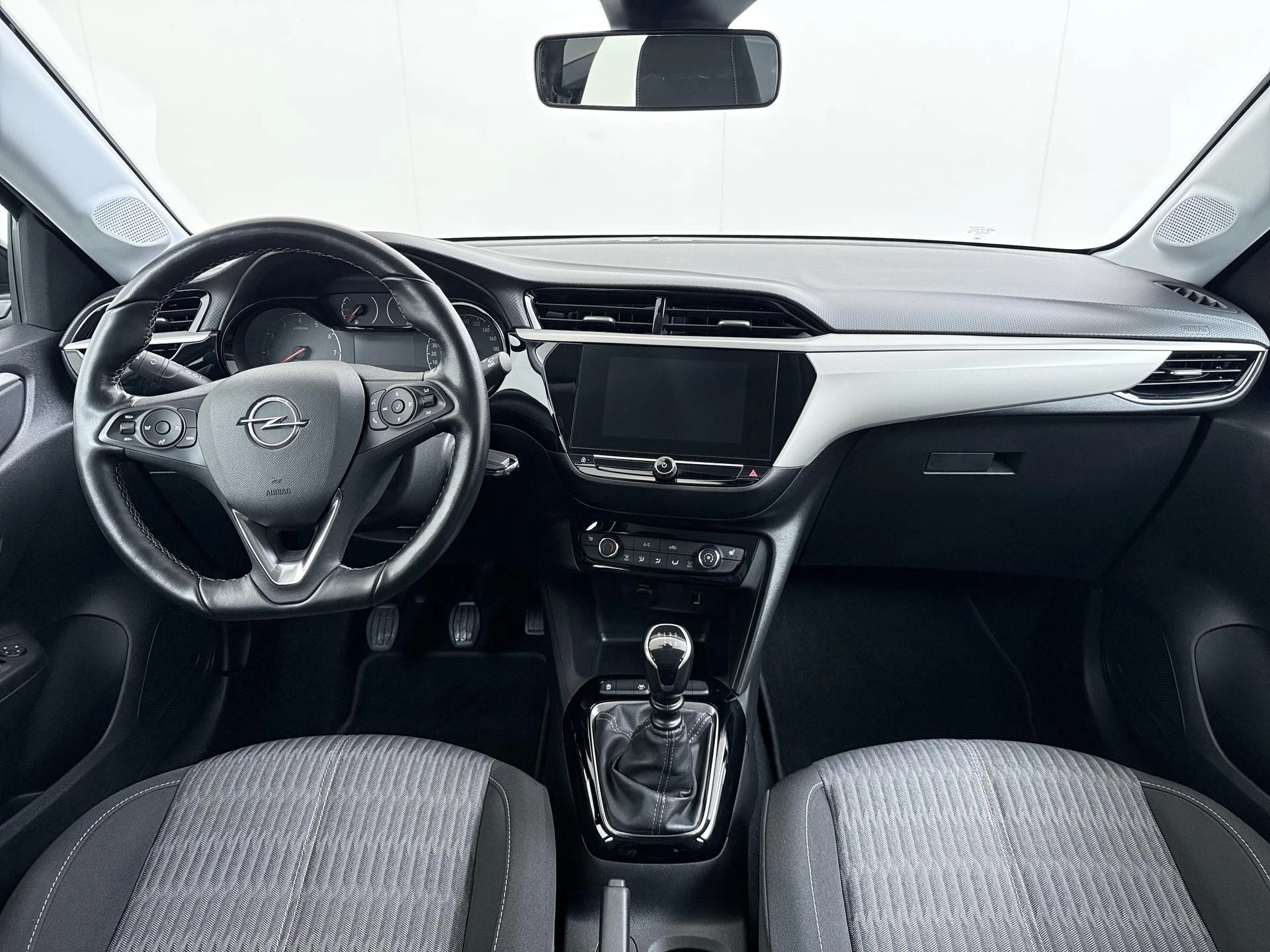 Opel-Corsa-image-5