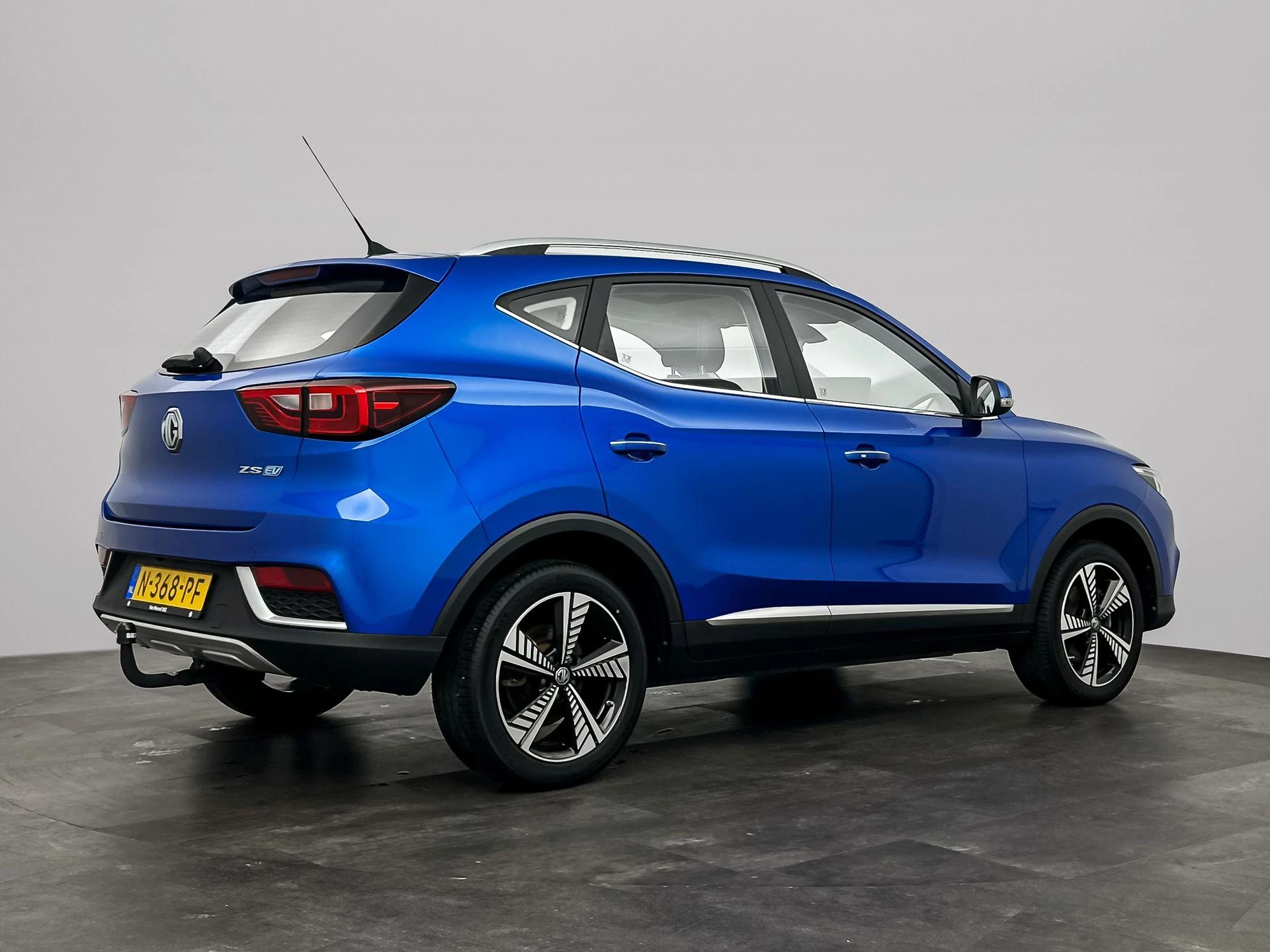 MG-ZS EV-image-6