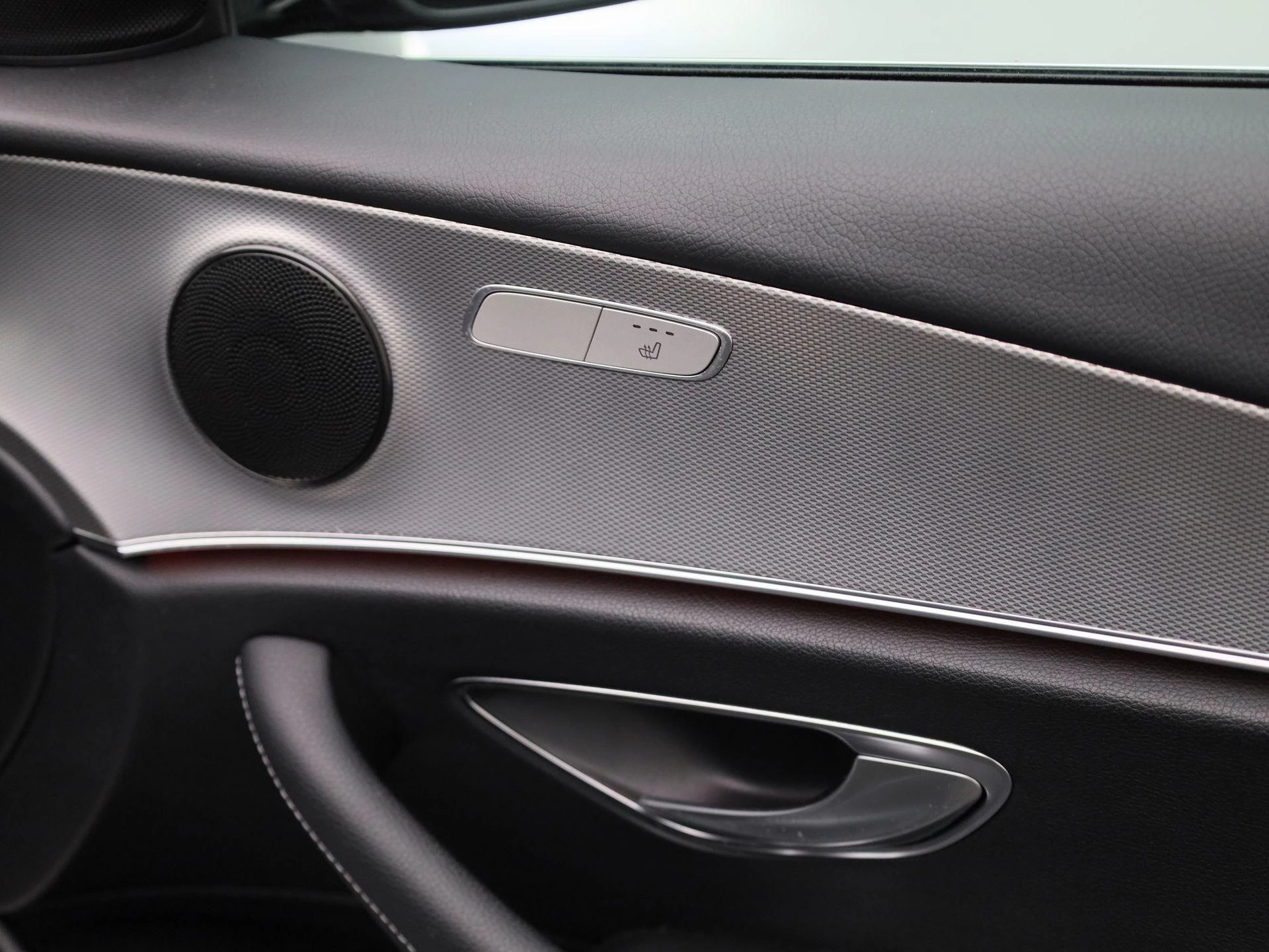 Mercedes-Benz-E-Klasse-image-31