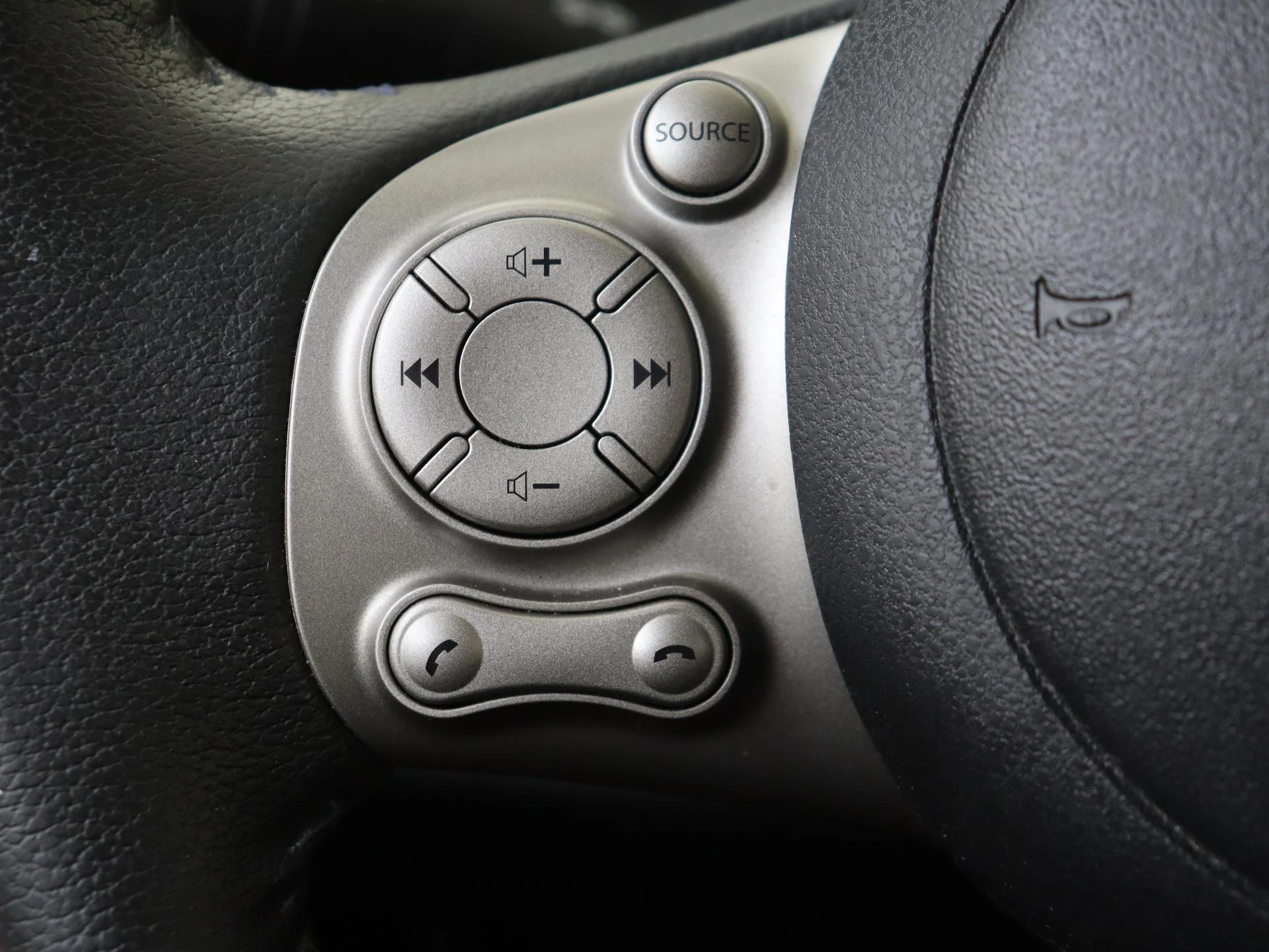 Nissan-Micra-image-12