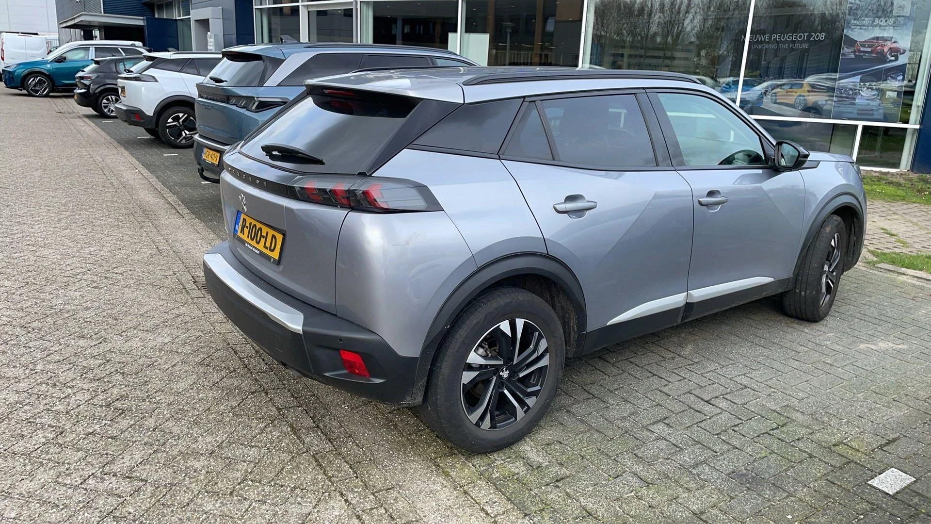 Peugeot 2008 1.2 PureTech Allure Pack