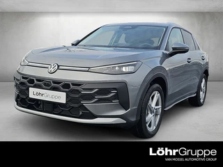 Volkswagen T-Roc 1.5l eTSI DSG Style *Pano