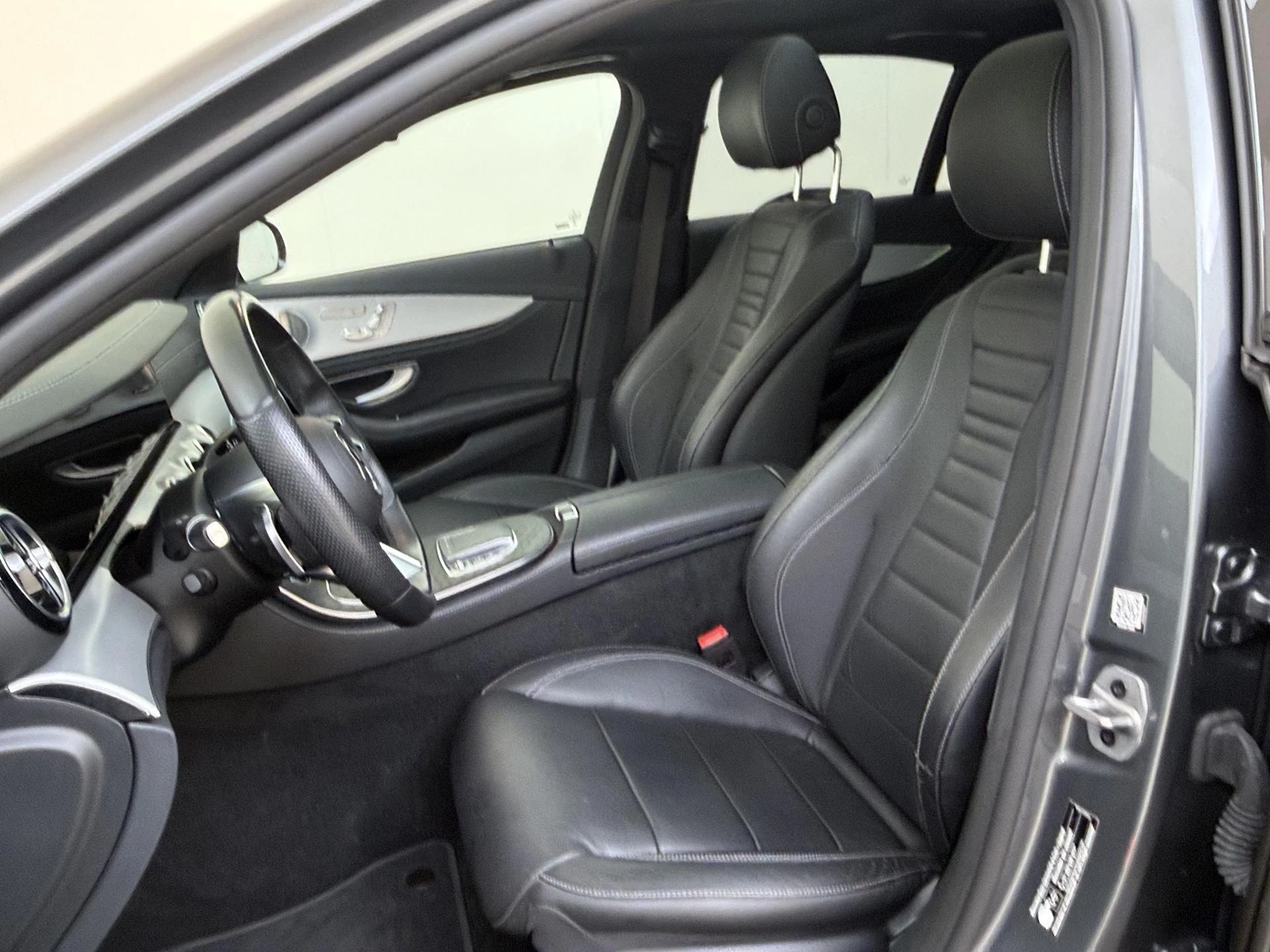Mercedes-Benz E-Klasse 200 Business Solution AMG
