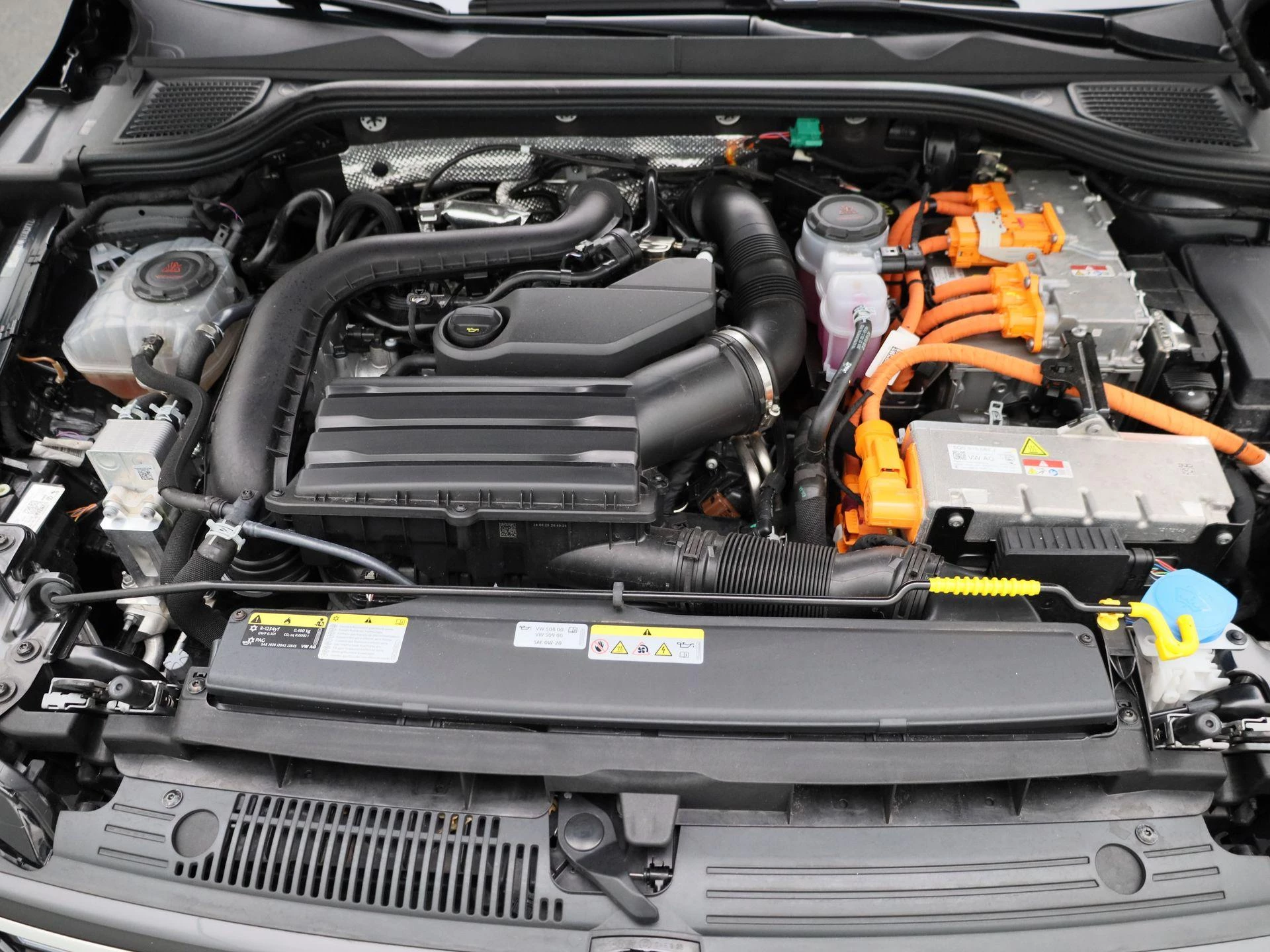Volkswagen-Golf-image-41