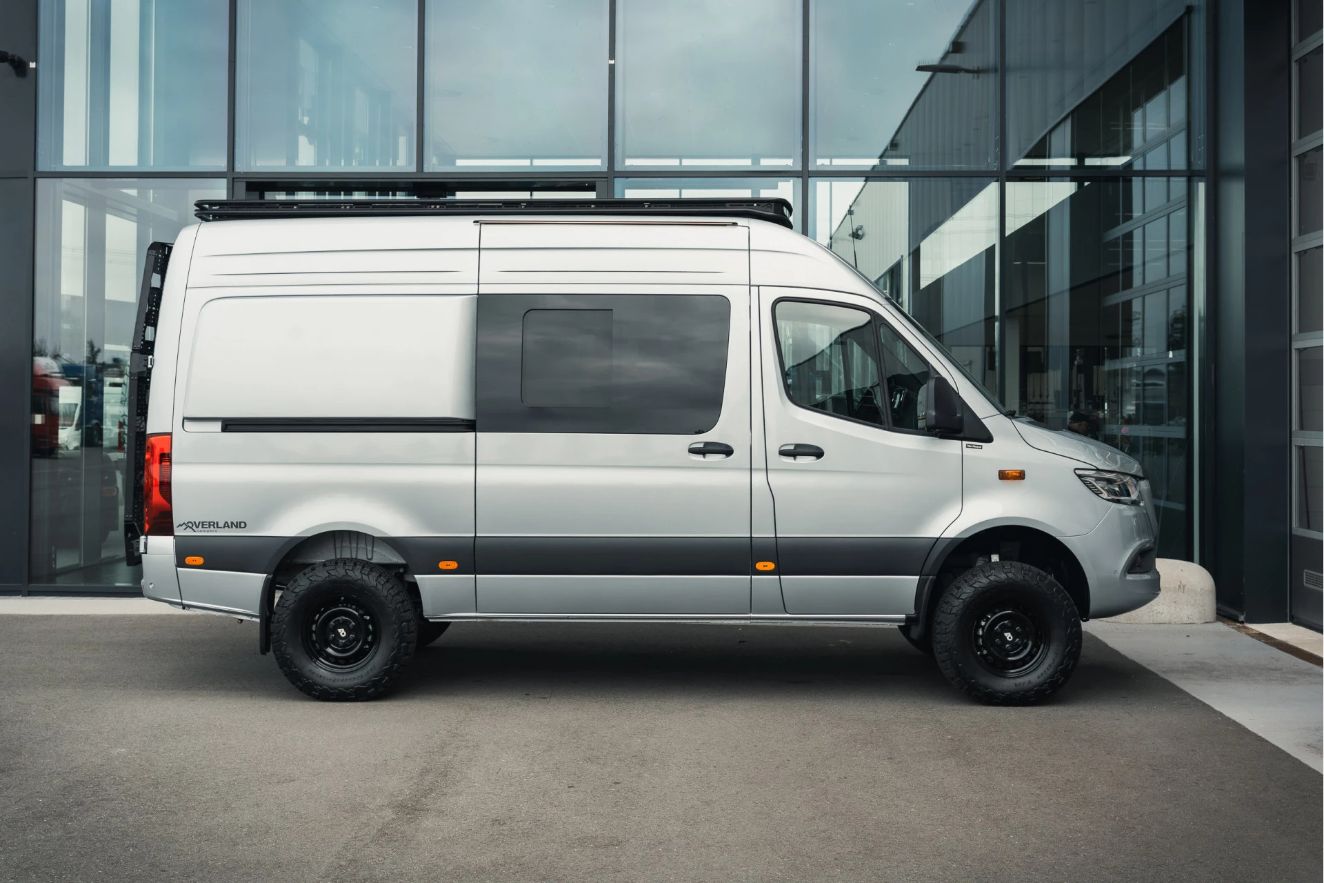Mercedes-Benz-Sprinter-image-43