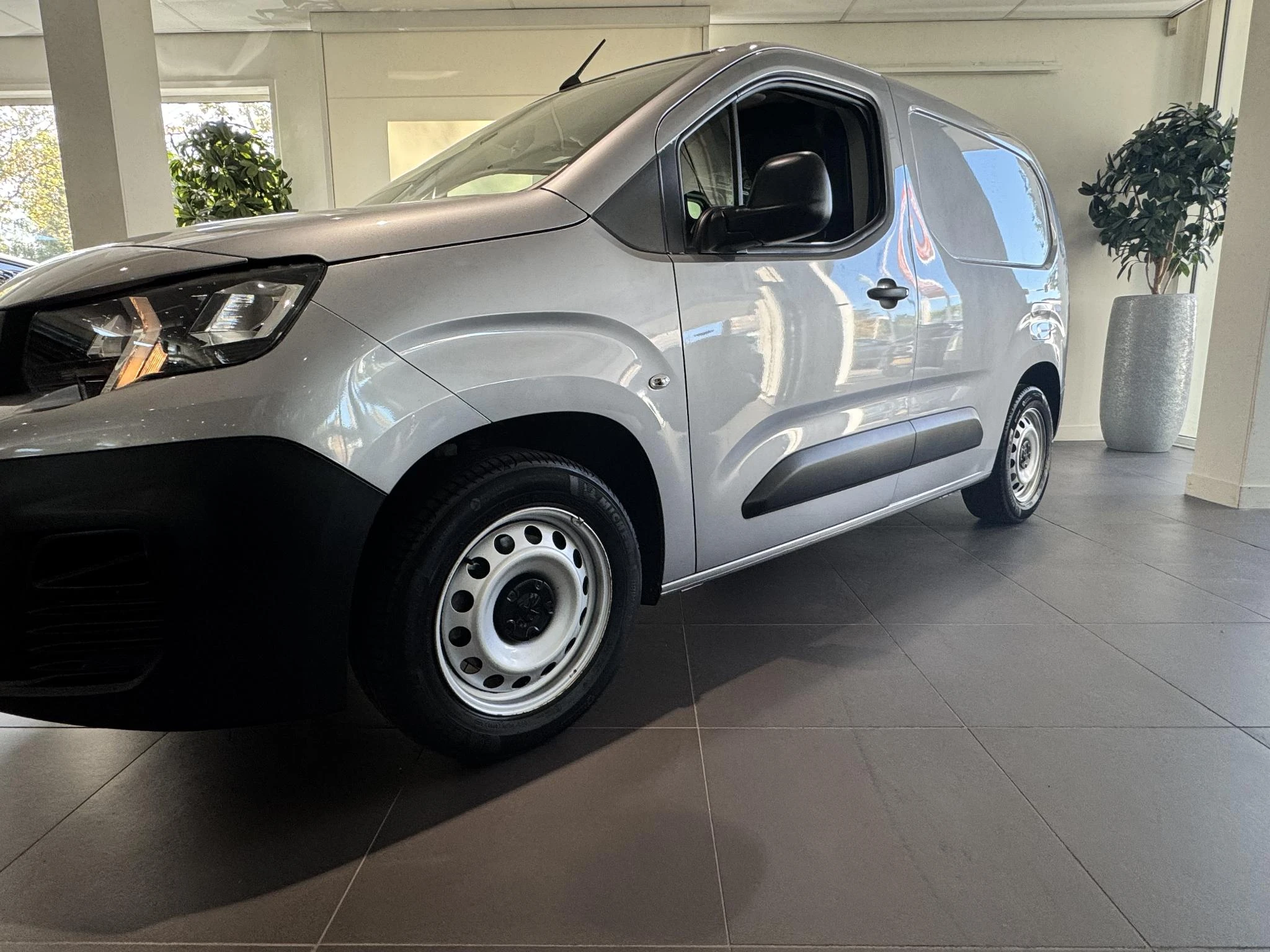Peugeot-Partner-image-3