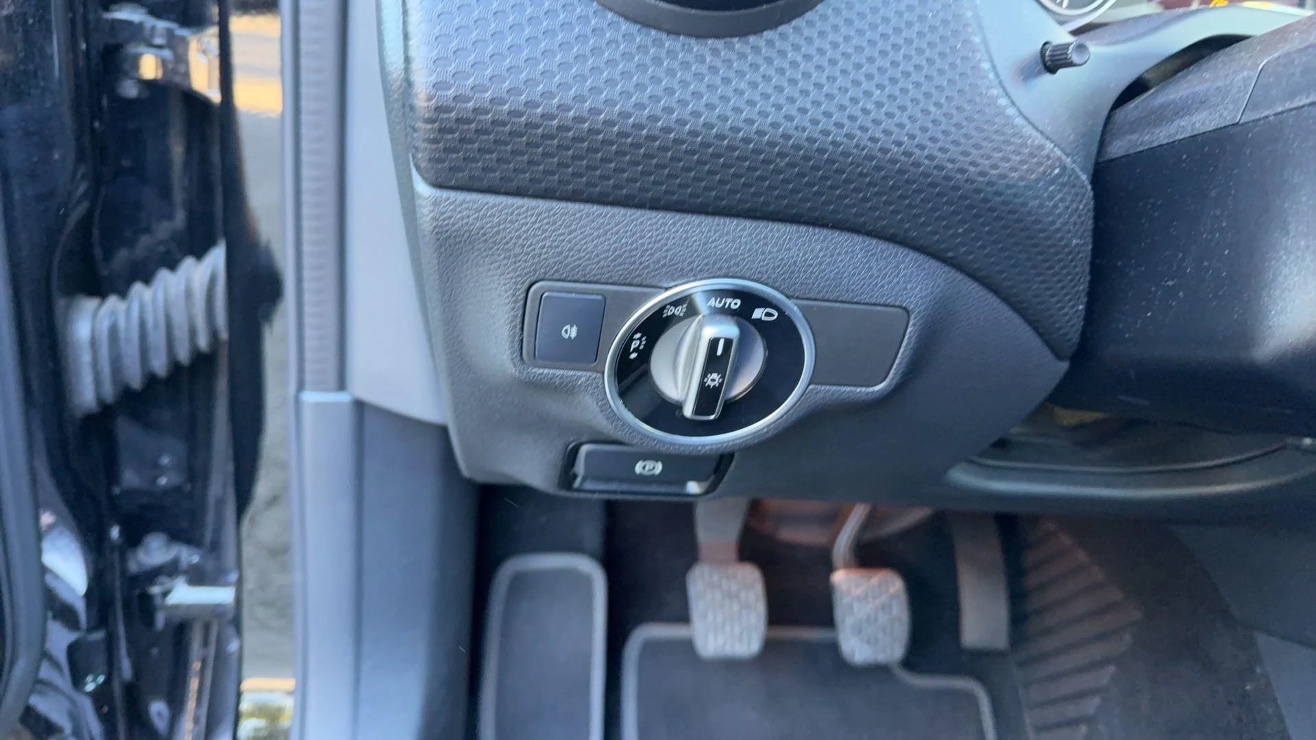 Mercedes-Benz-A-Klasse-image-11