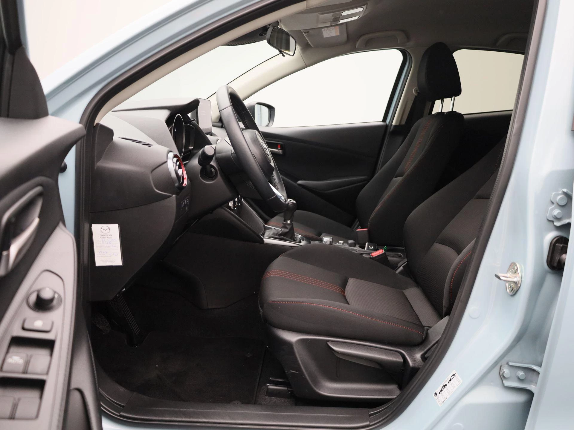 Mazda-2-image-10