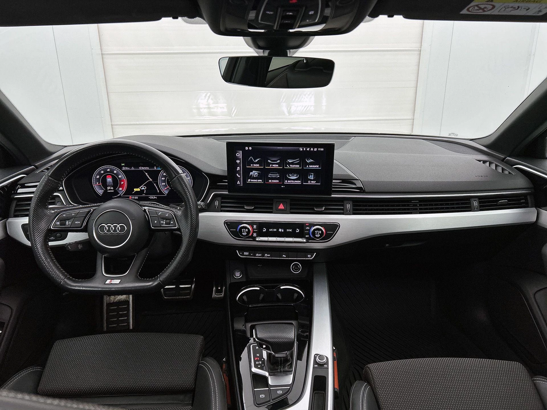Audi A4 Avant 35 TFSI Launch edition Sport 150 PK
