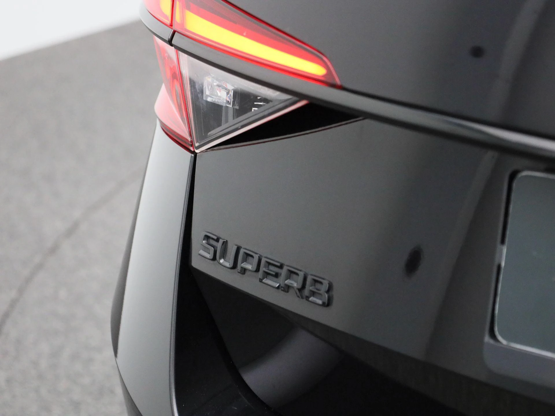 Škoda Superb Combi 1.4 TSI iV Sportline Business