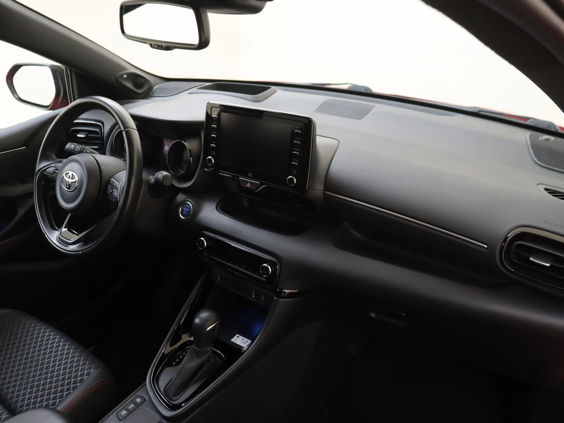 Toyota-Yaris-image-4