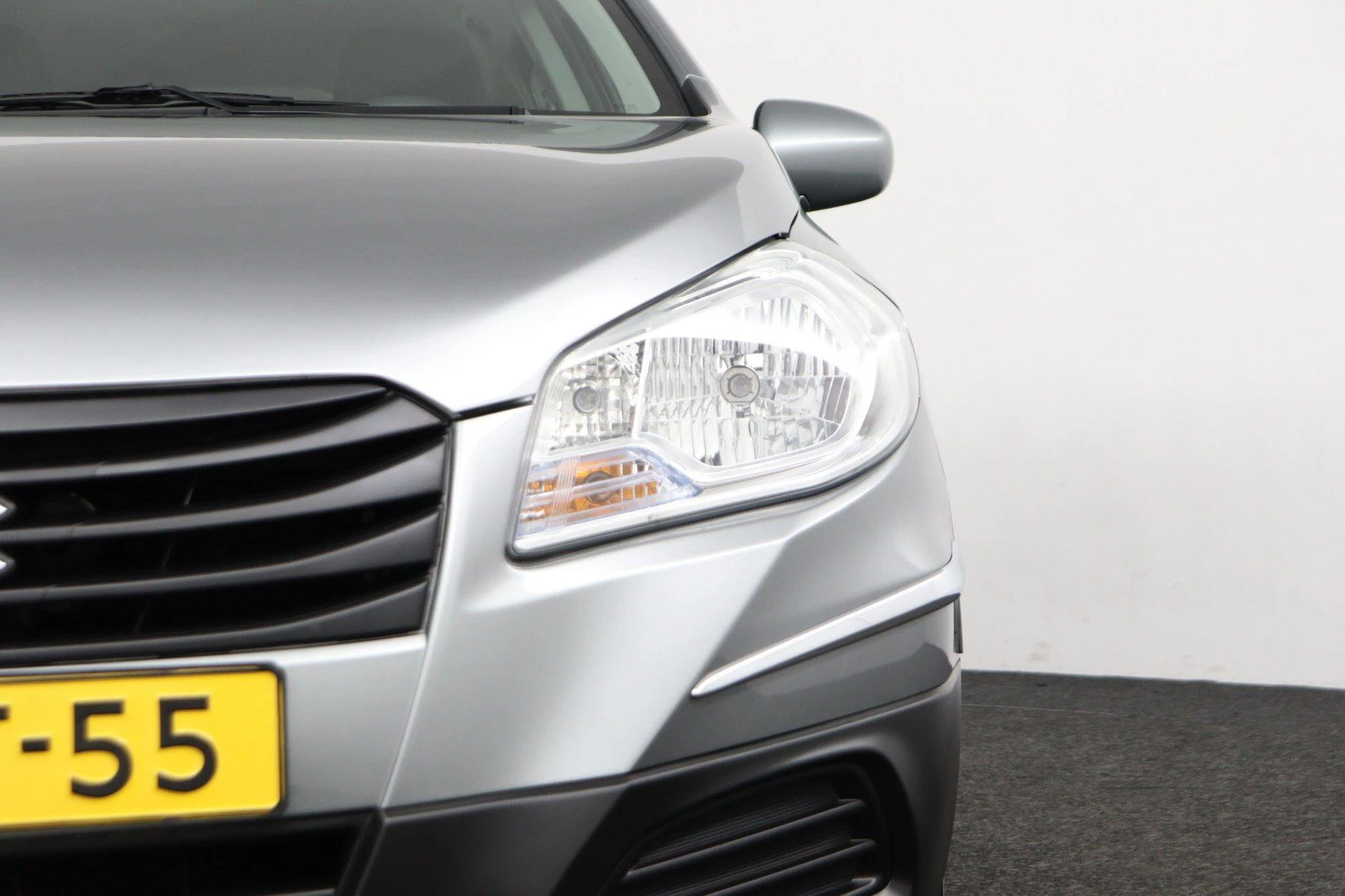 Suzuki-S-Cross-image-10