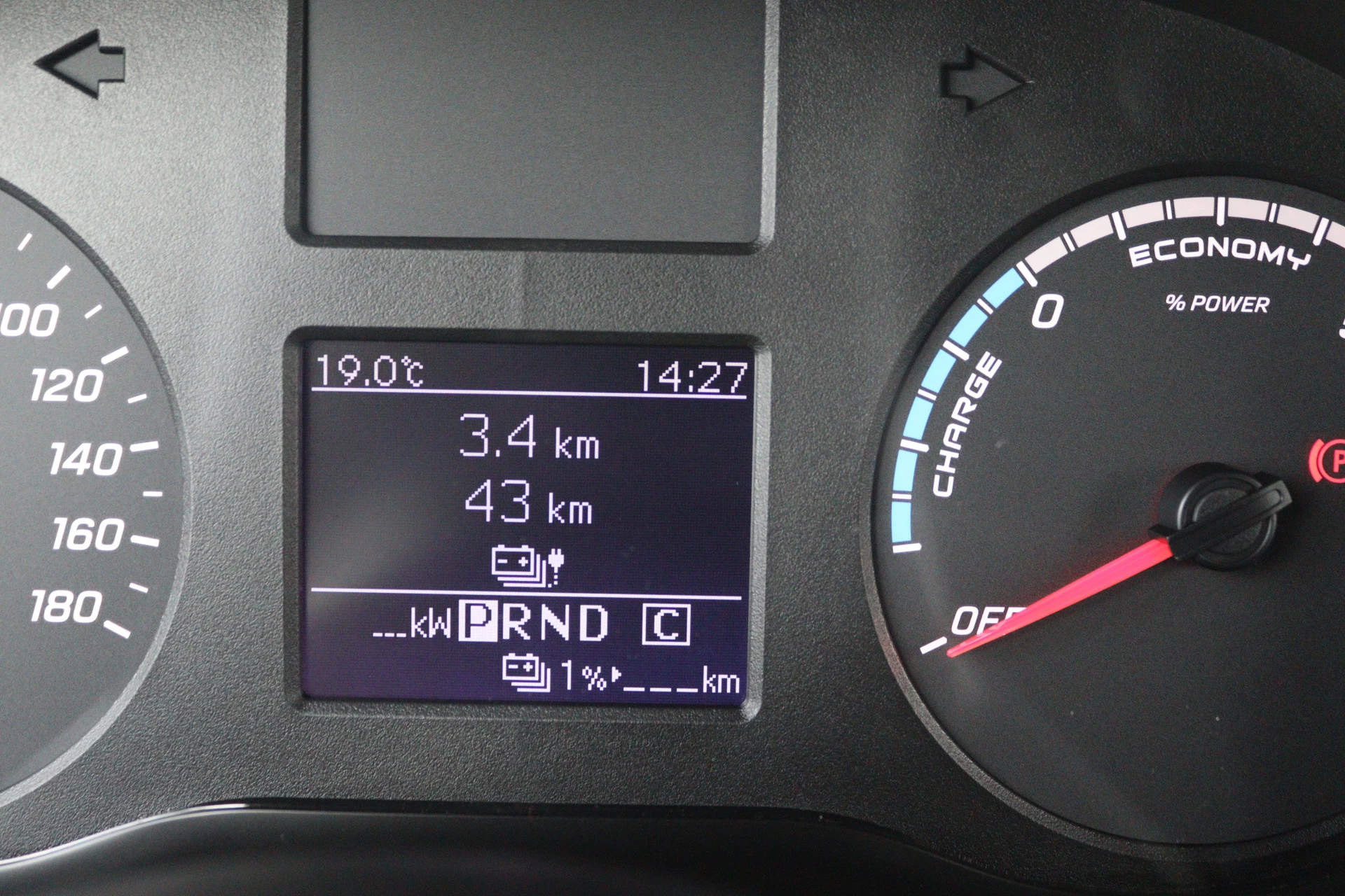 Mercedes-Benz-eCitan-image-5