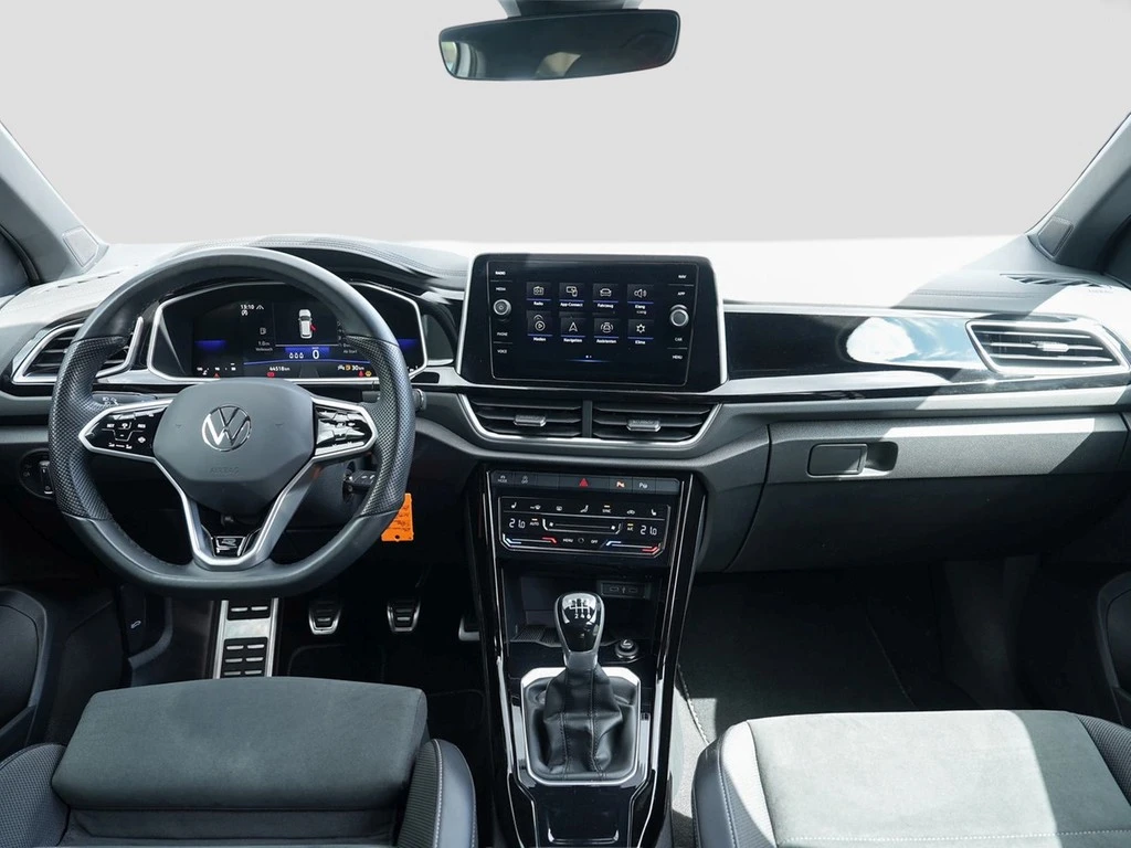Volkswagen-T-Roc-image-10
