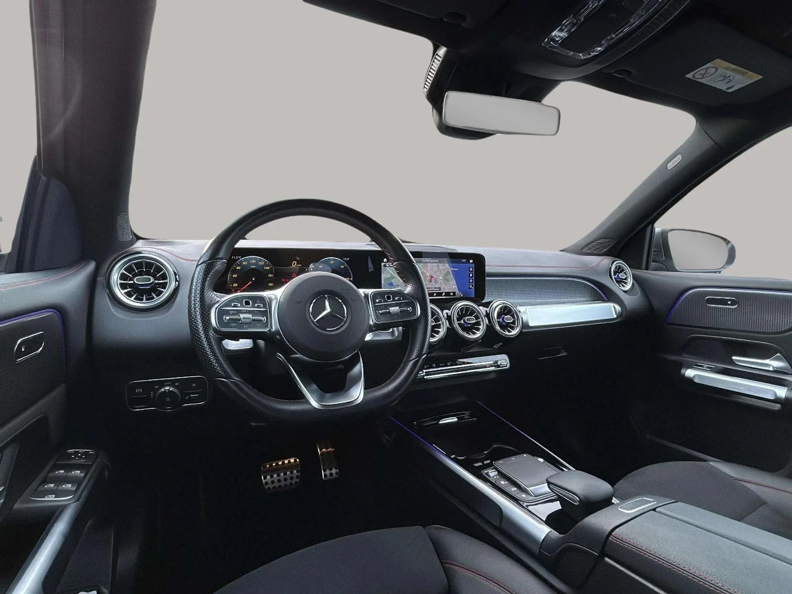 Mercedes-Benz-EQB-image-15