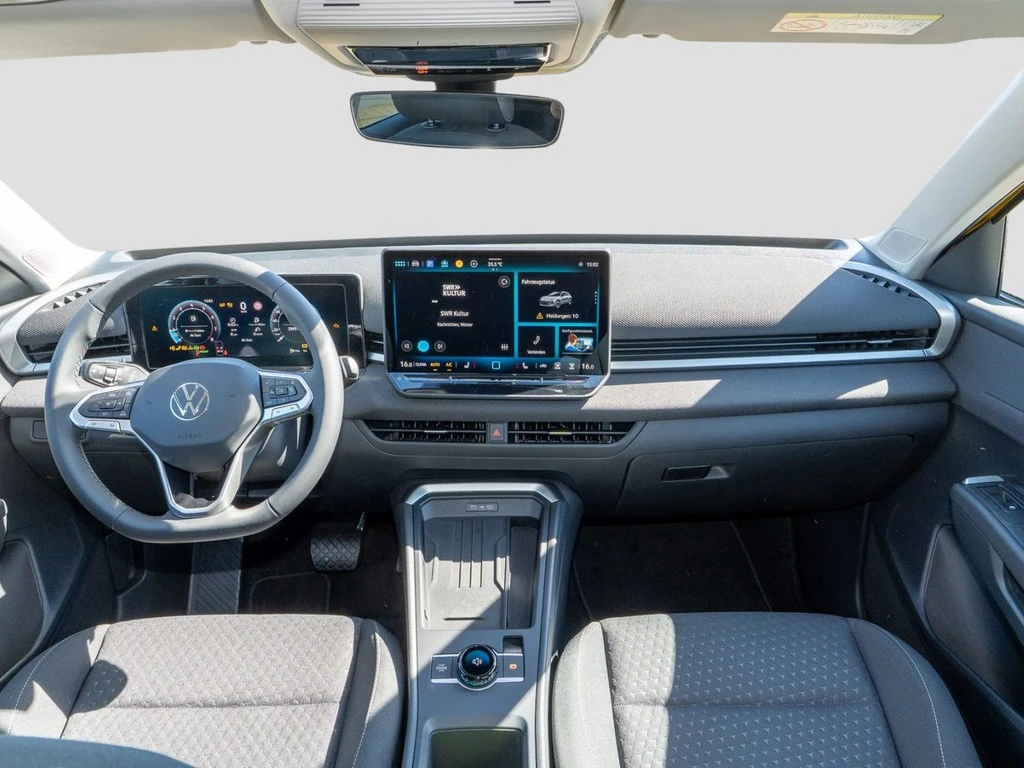 Volkswagen-T-Roc-image-11