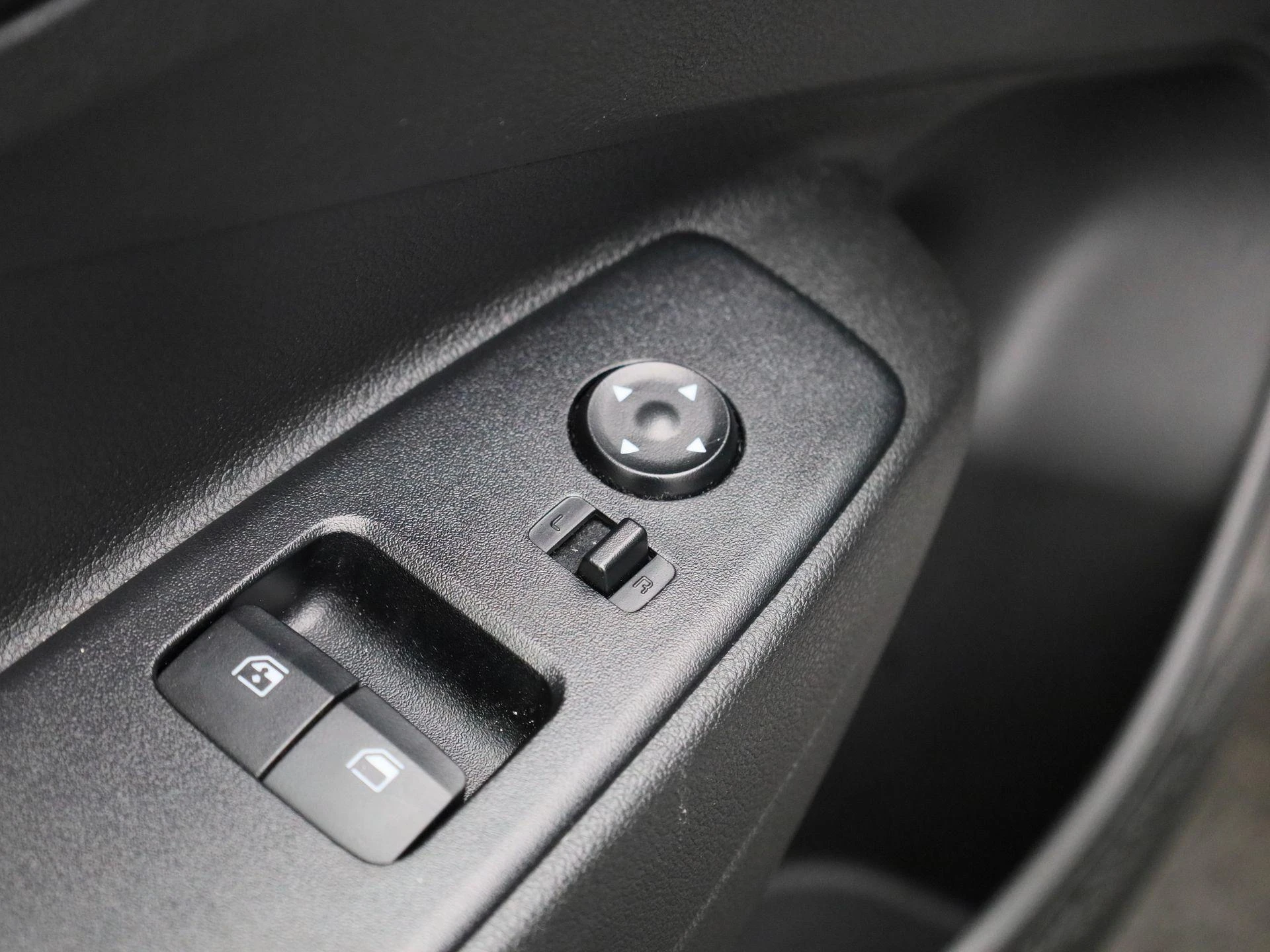 Hyundai-i10-image-24