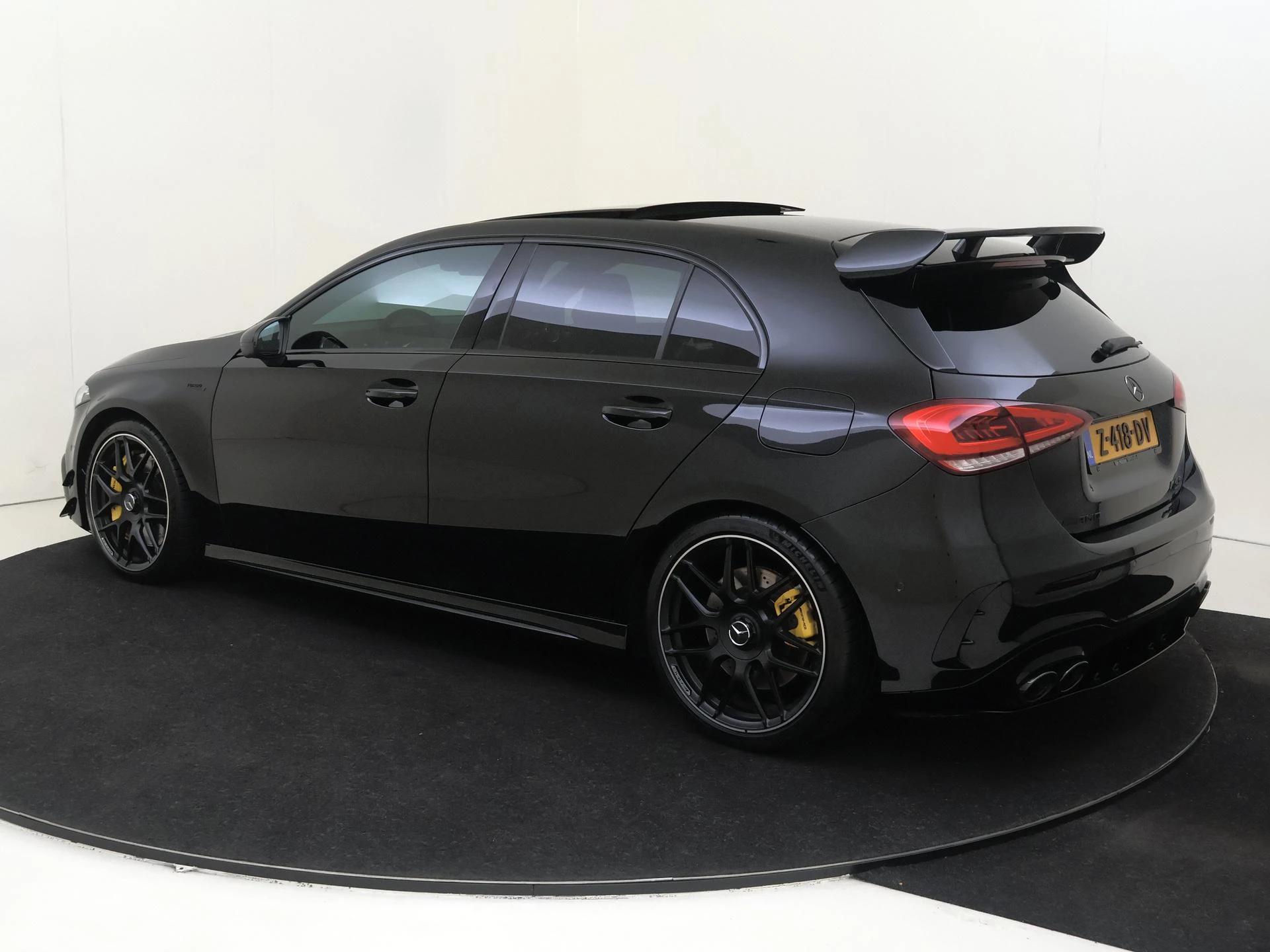 Mercedes-Benz-A-Klasse-image-2