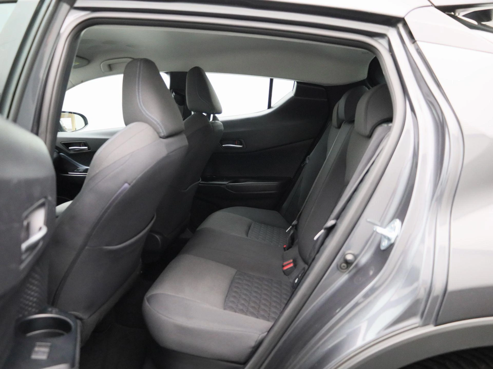 Toyota-C-HR-image-9