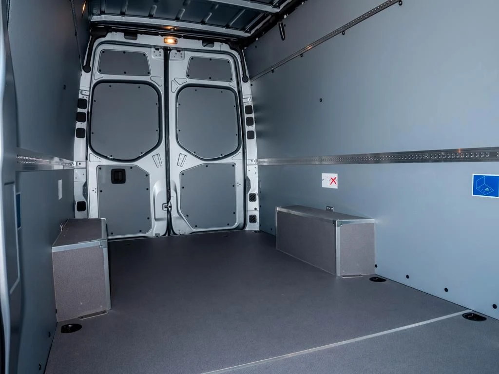 Mercedes-Benz-Sprinter 317-image-12