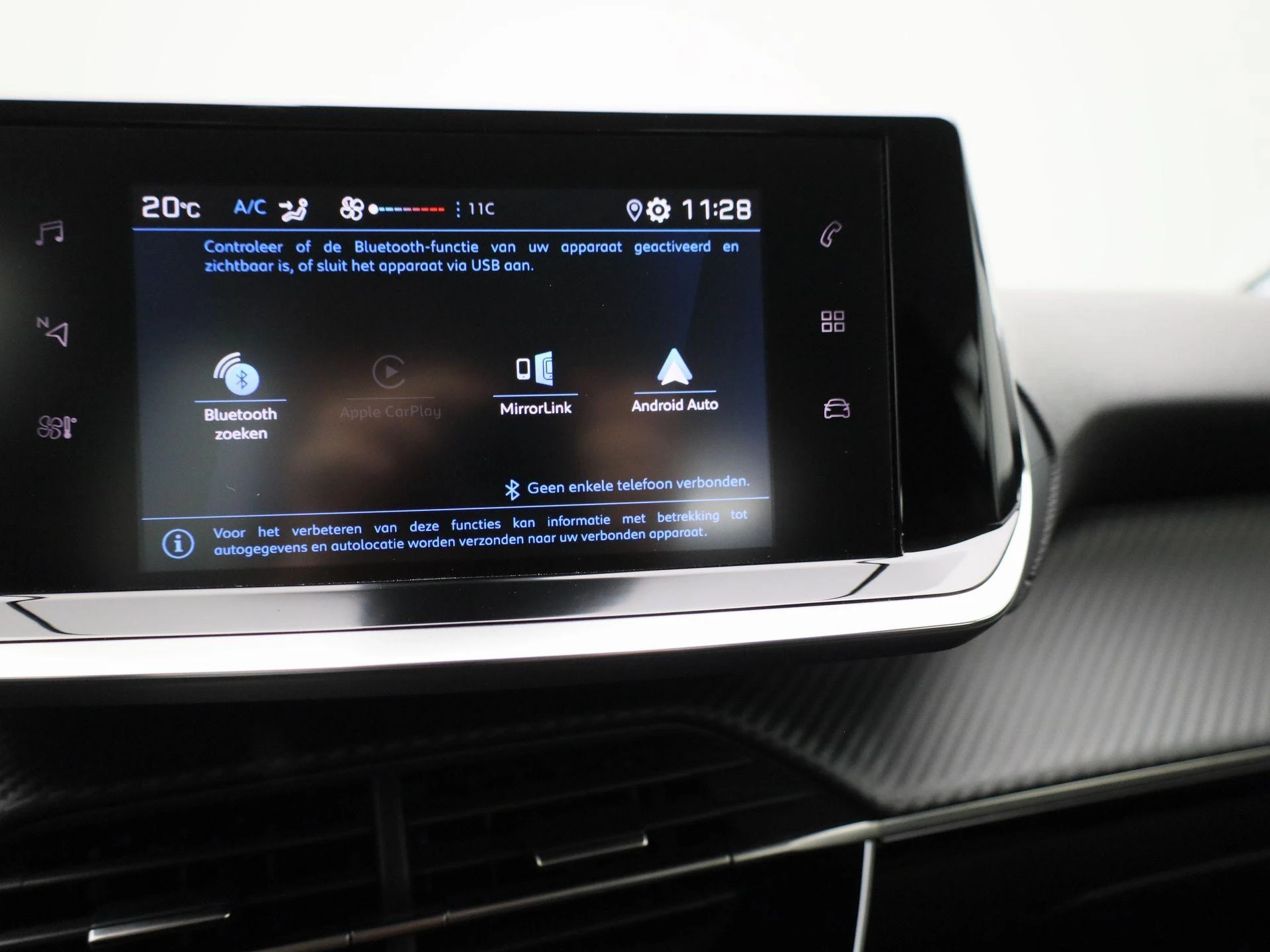 Peugeot-208-image-15