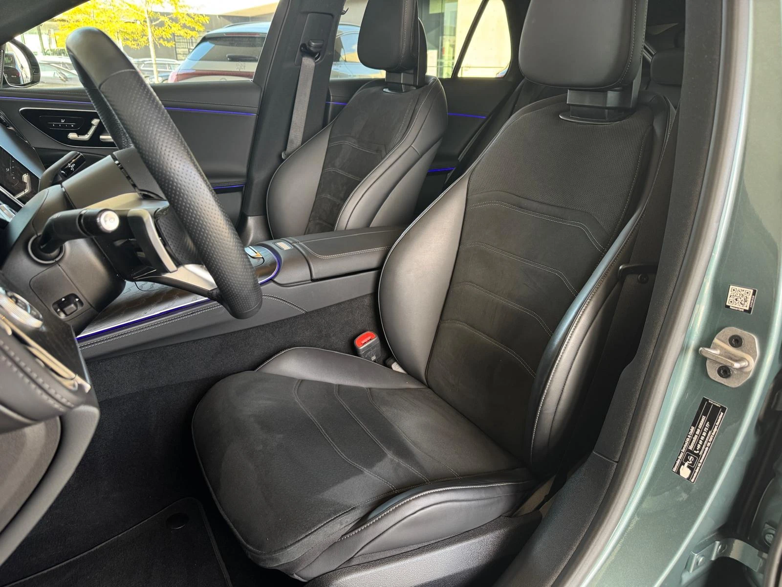 Mercedes-Benz-E-Klasse-image-9