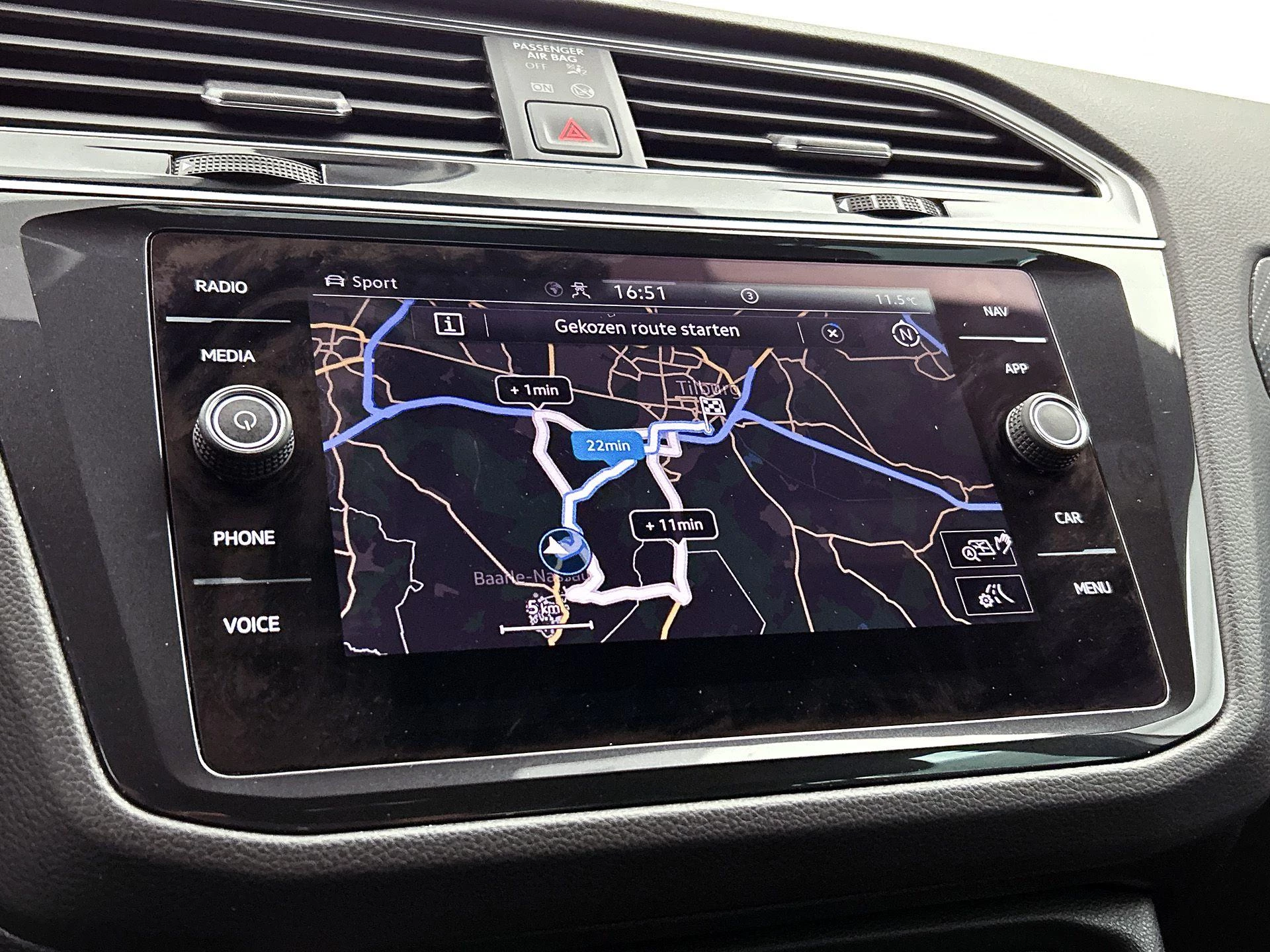 Volkswagen-Tiguan-image-25