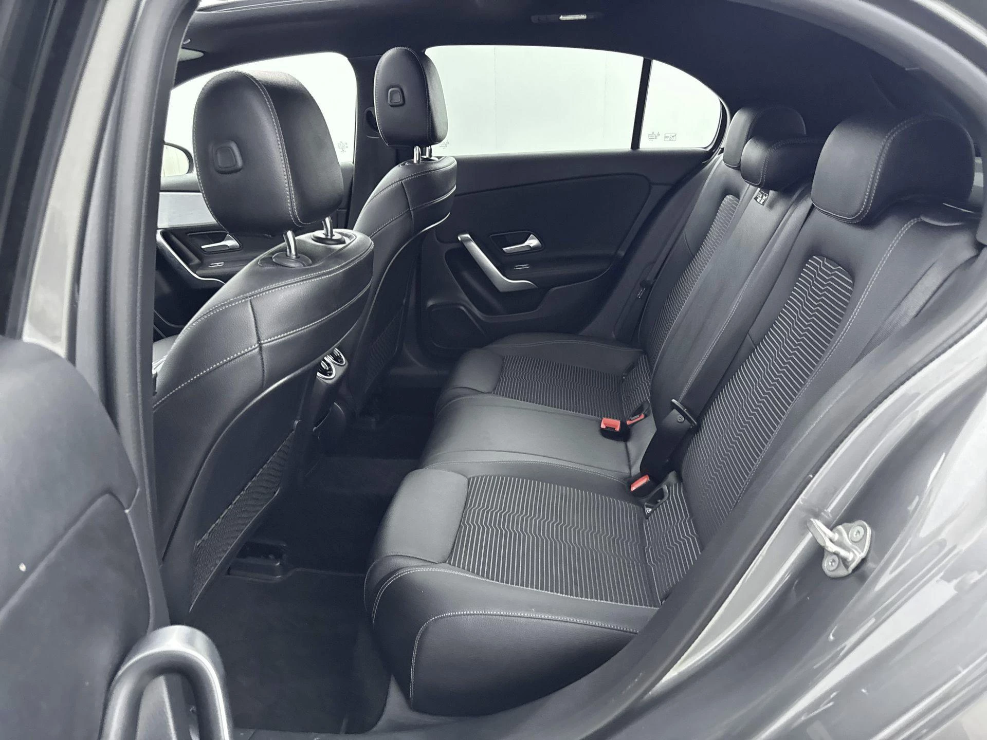 Mercedes-Benz-A-Klasse-image-25