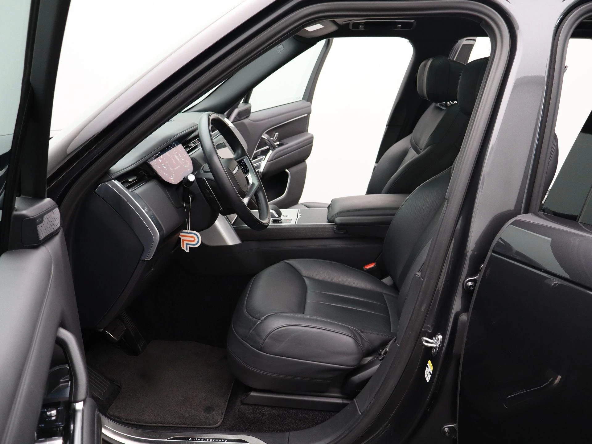 Land Rover-Range Rover-image-13