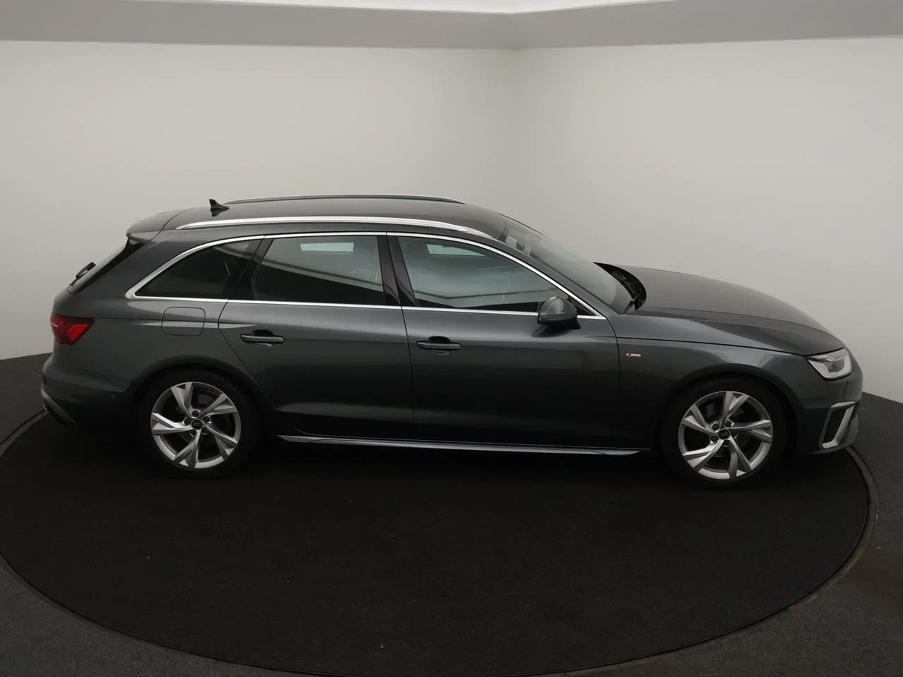 Audi-A4-image-5