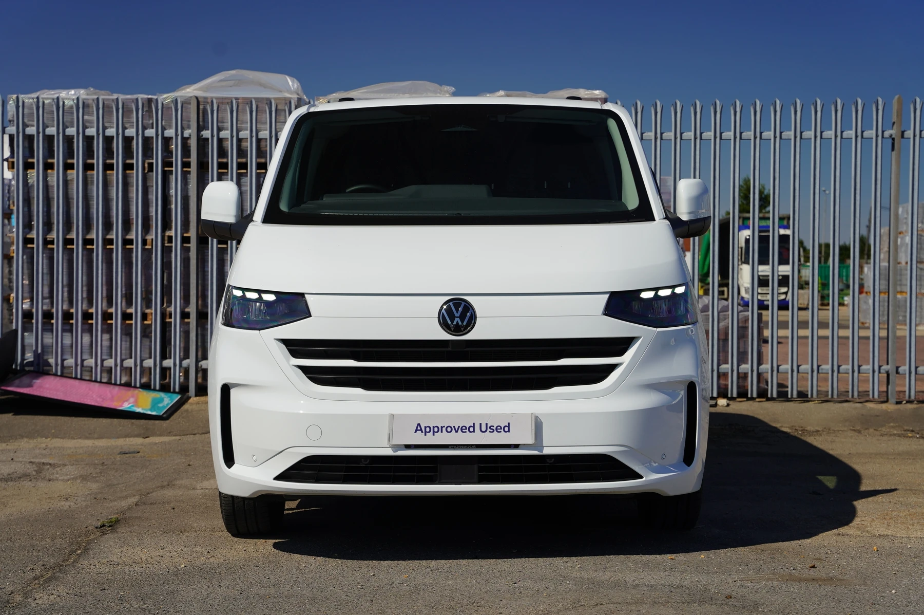 Volkswagen-Transporter-image-6