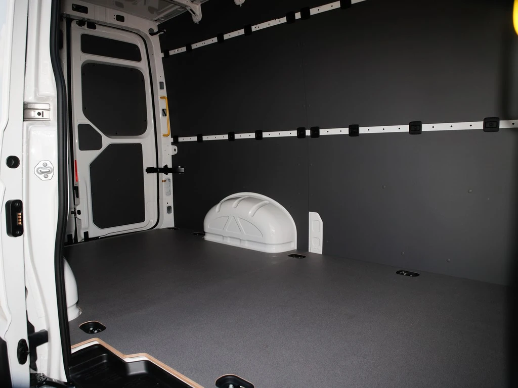 Volkswagen Crafter 35 mittellang Hochdach FWD