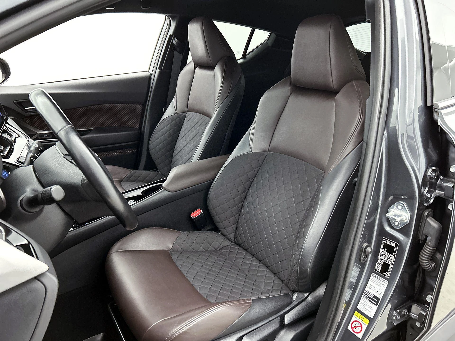 Toyota-C-HR-image-40