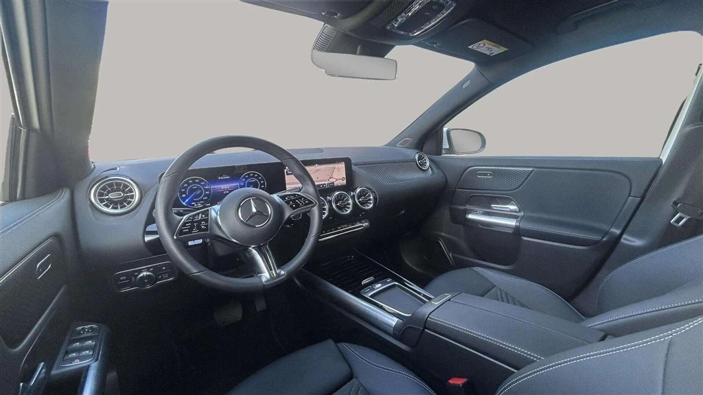 Mercedes-Benz-EQA-image-10