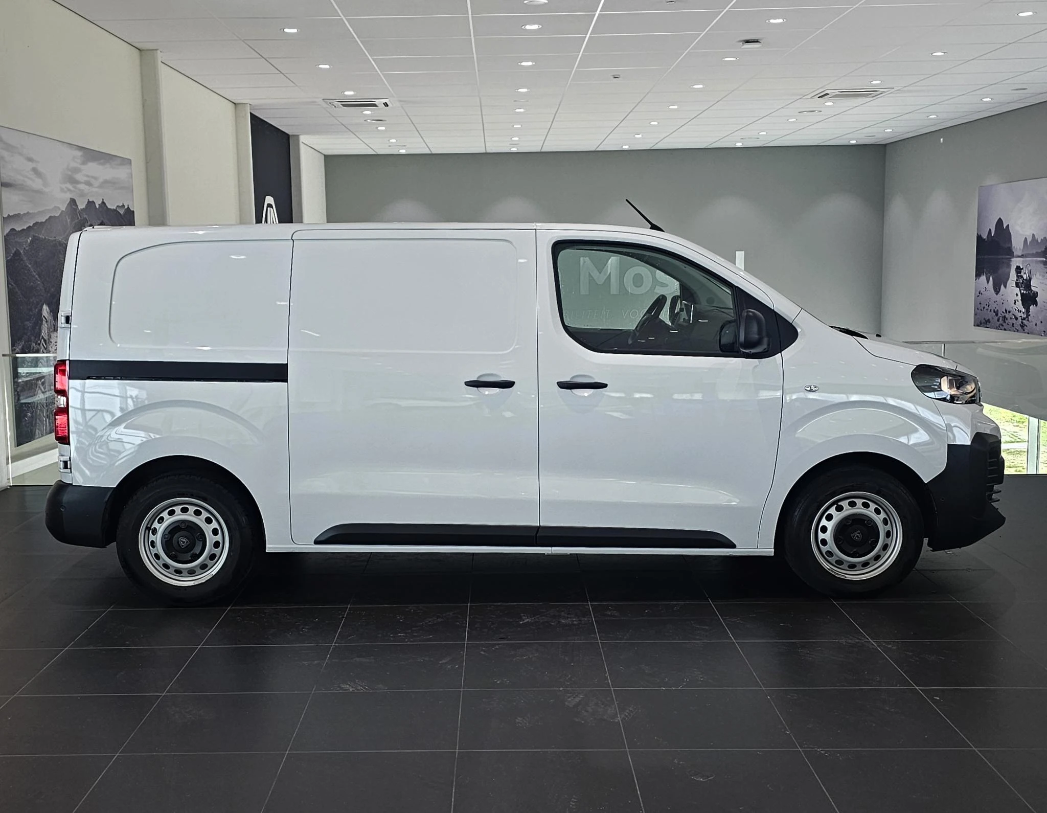 Peugeot-e-Expert-image-3