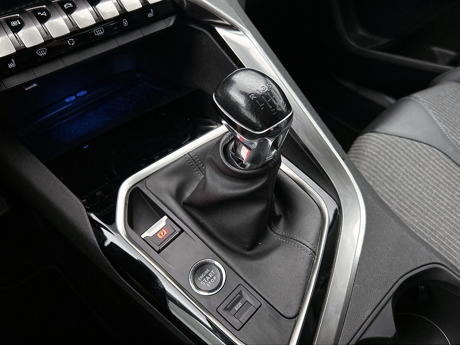 Peugeot-3008-image-20
