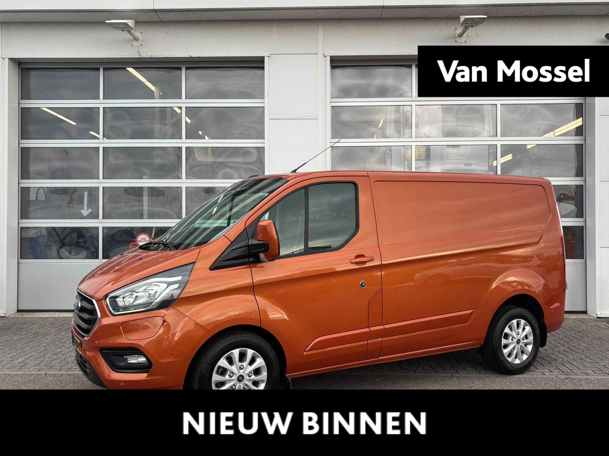 Ford-Transit Custom-image-0