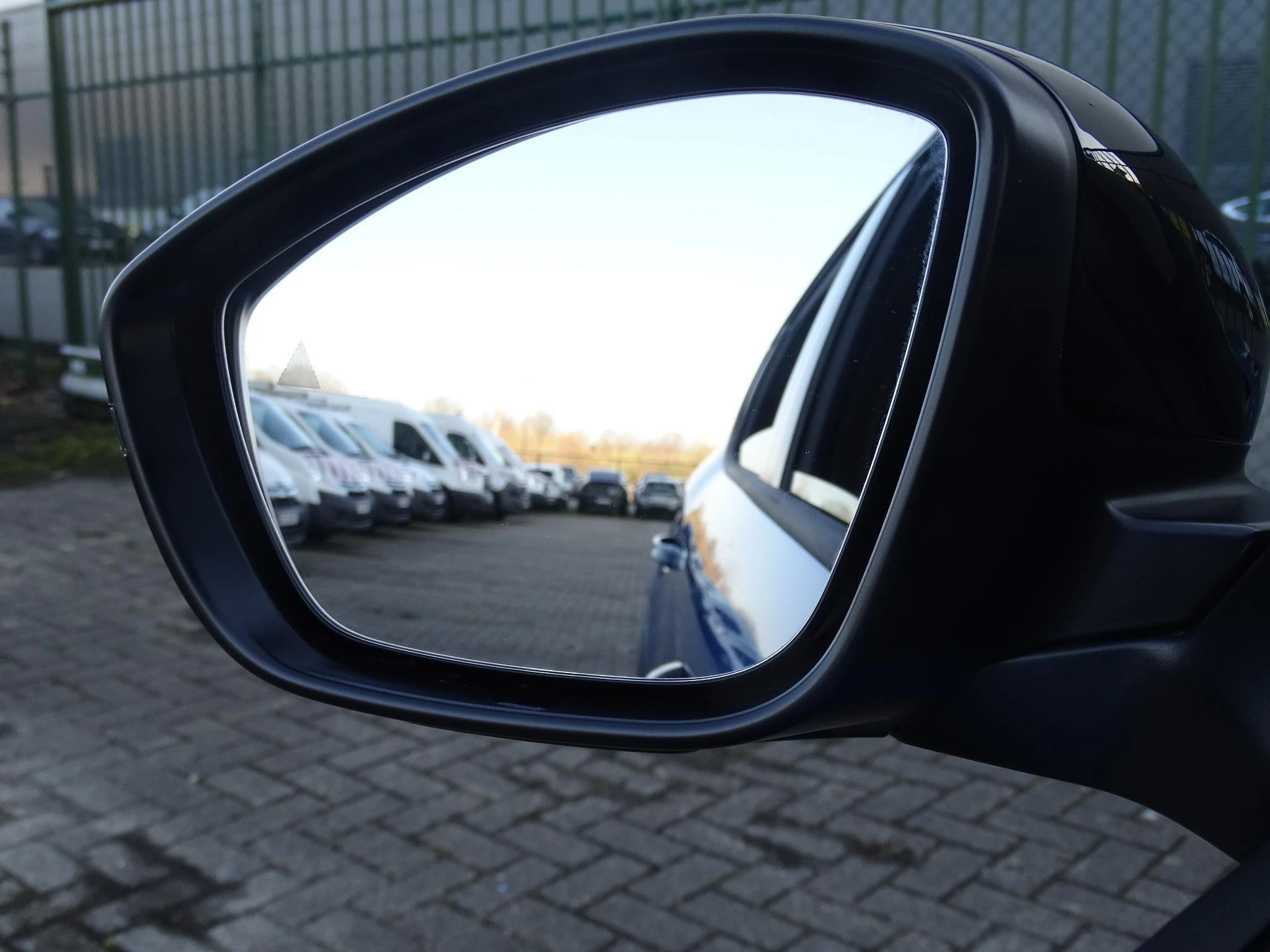 Opel-Frontera-image-16