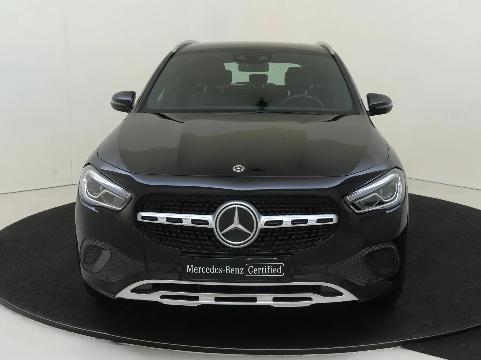 Mercedes-Benz-GLA-image-5