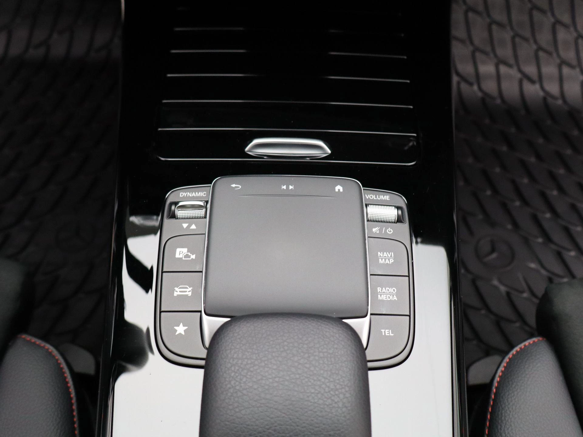 Mercedes-Benz-A-Klasse-image-22