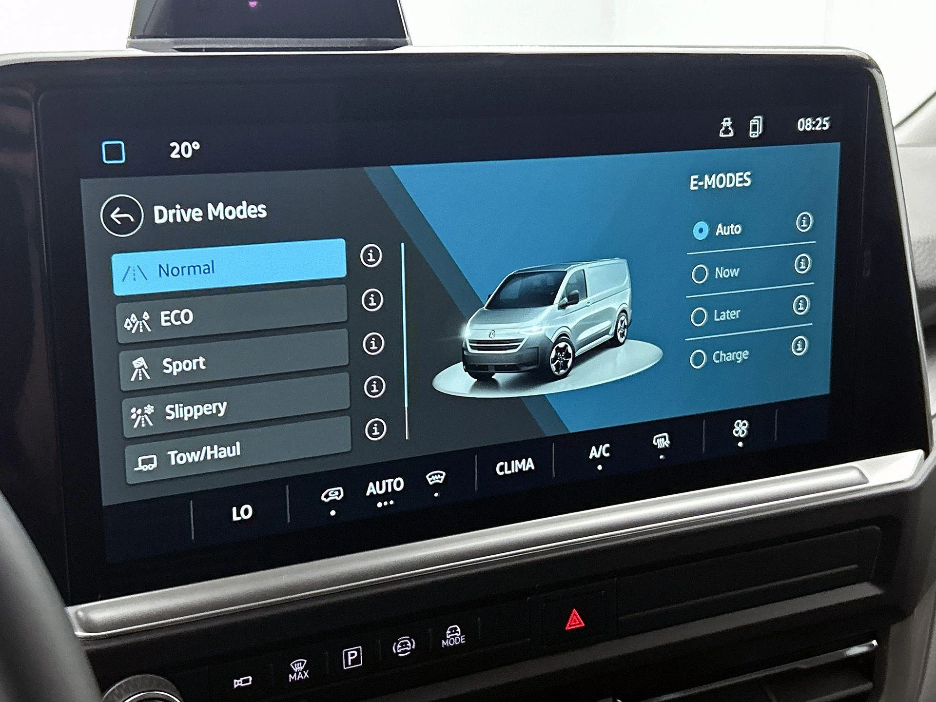 Volkswagen-Transporter-image-9