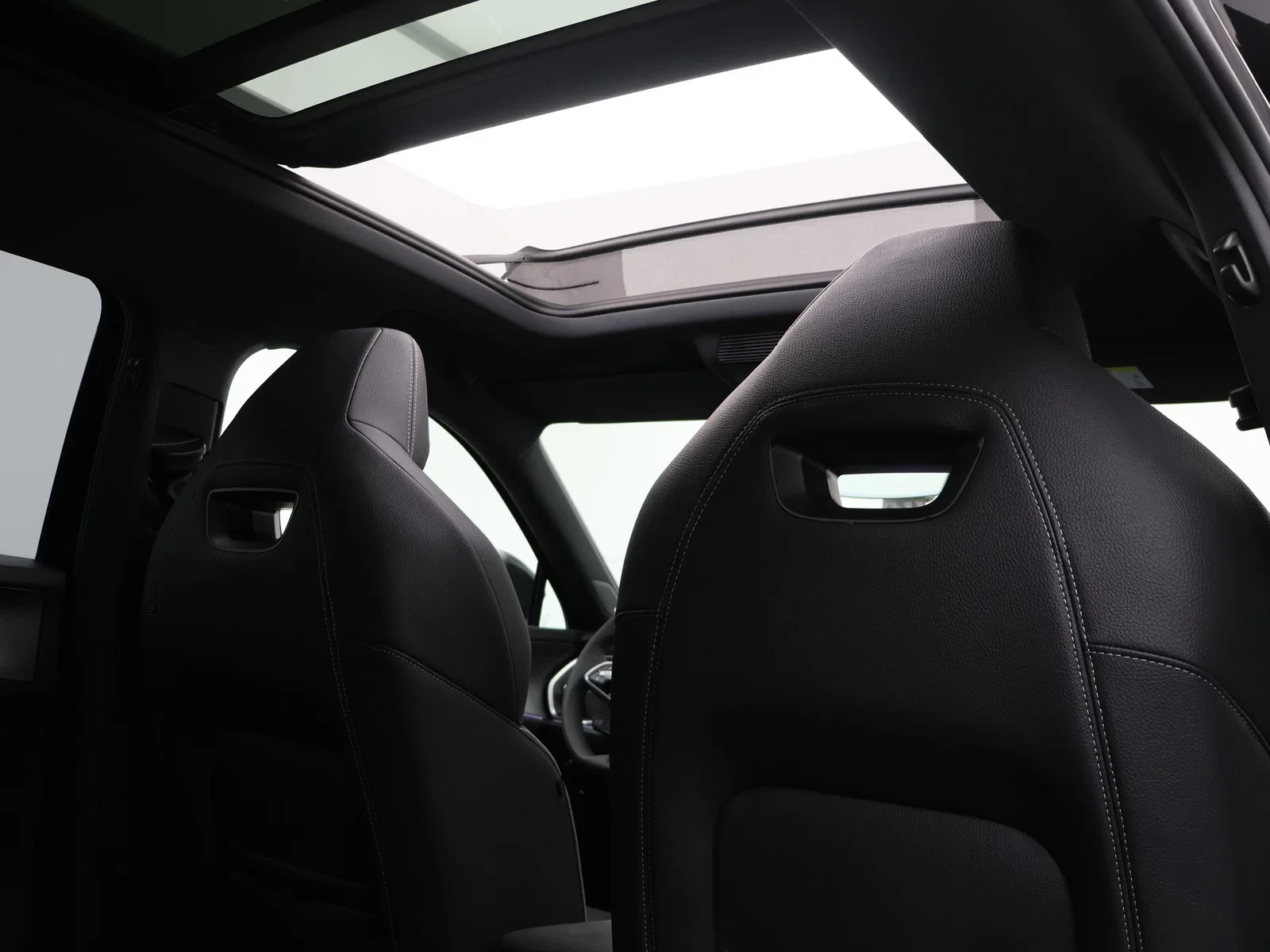 Škoda Kodiaq PHEV Kodiaq Sportline PHEV 1.5TSI 204PK *AUTOMAAT*PANO*SPORTSEATS*NAVI*APP CONNECT*BLTH*CRUISE*PDC*...