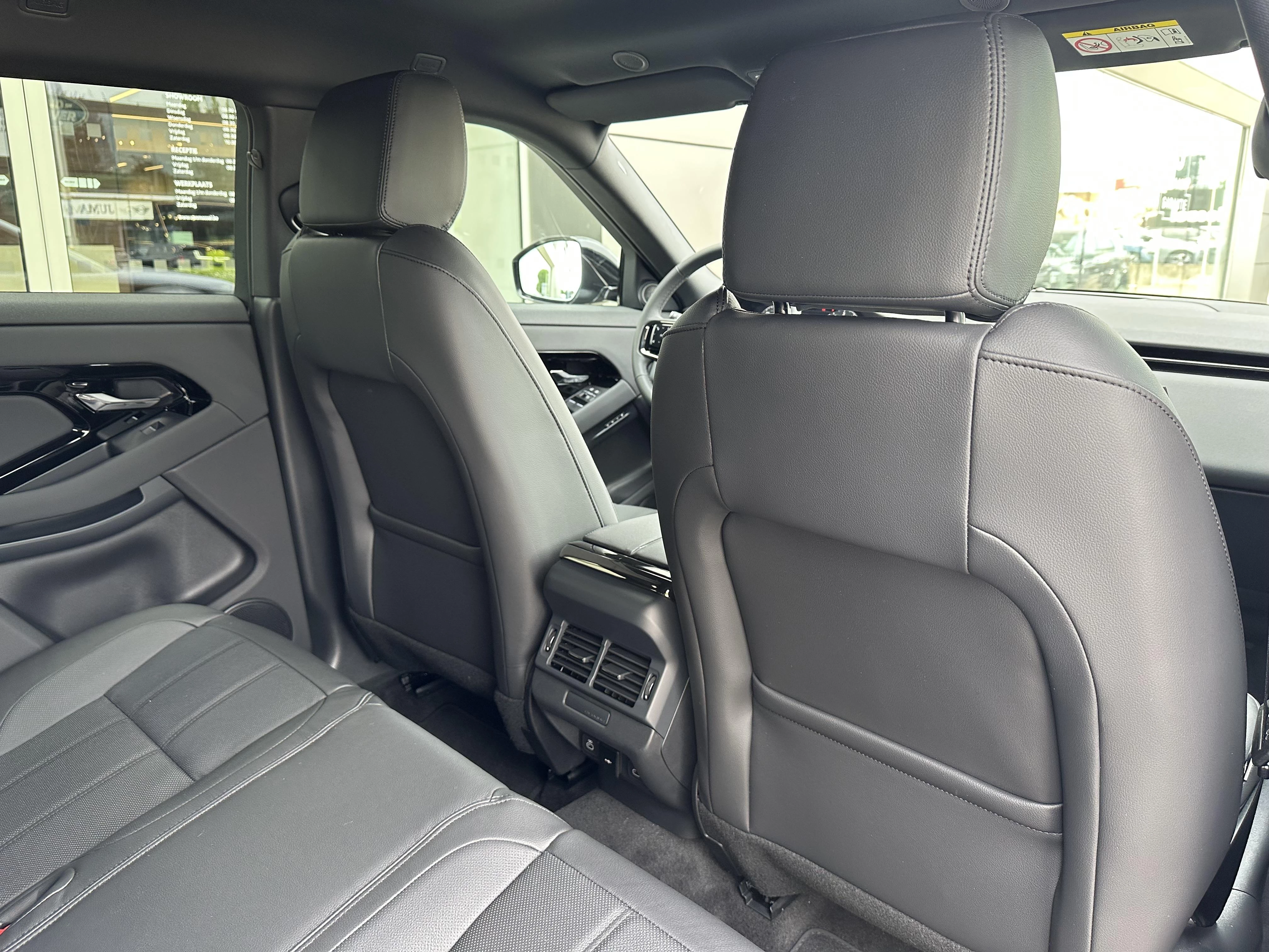 Land Rover-Range Rover Evoque-image-10