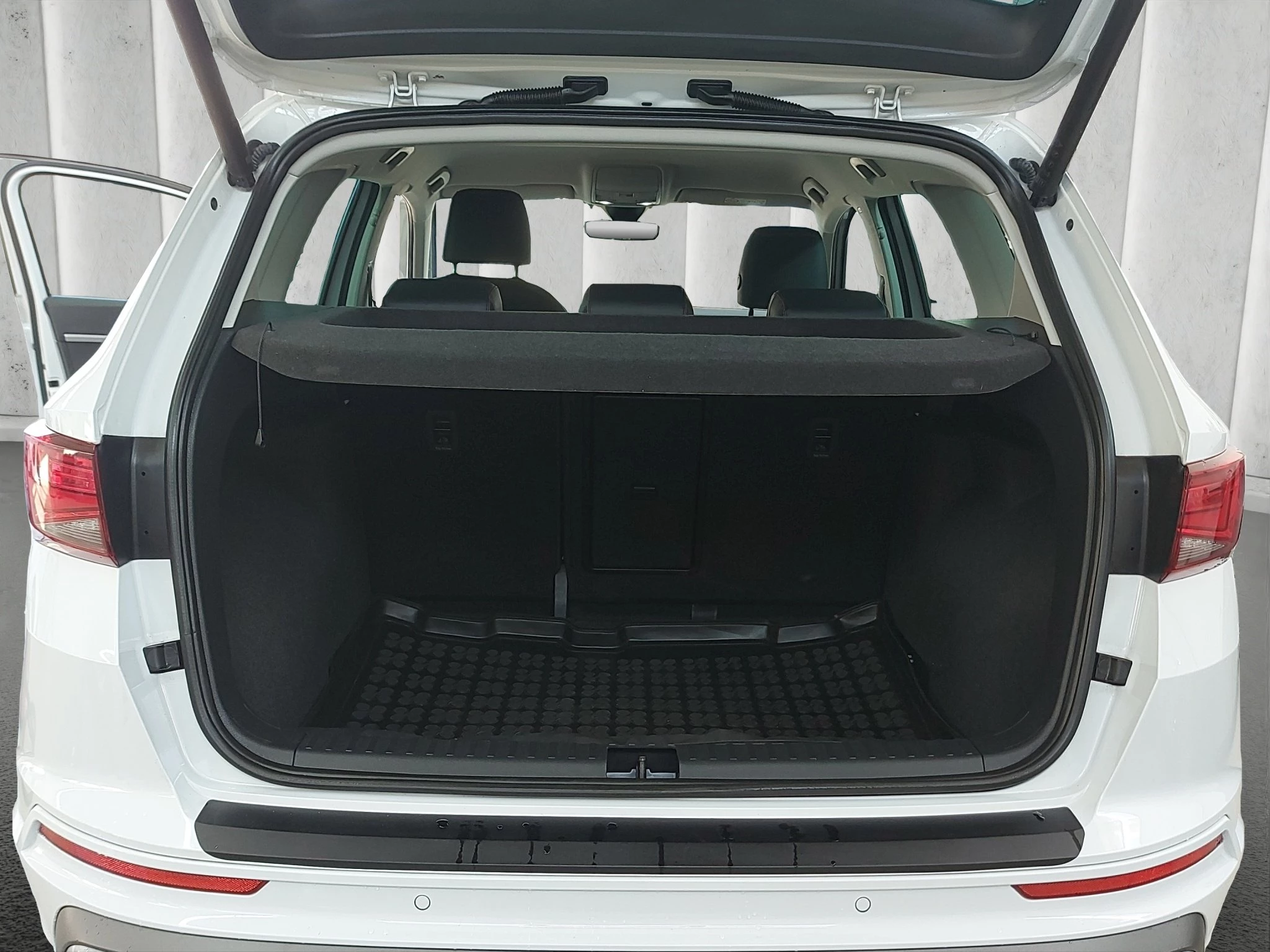 SEAT Ateca | FR | 1.5 TSI | AUTOMATIK | NAVI | ACC | SHZ | LRHZ