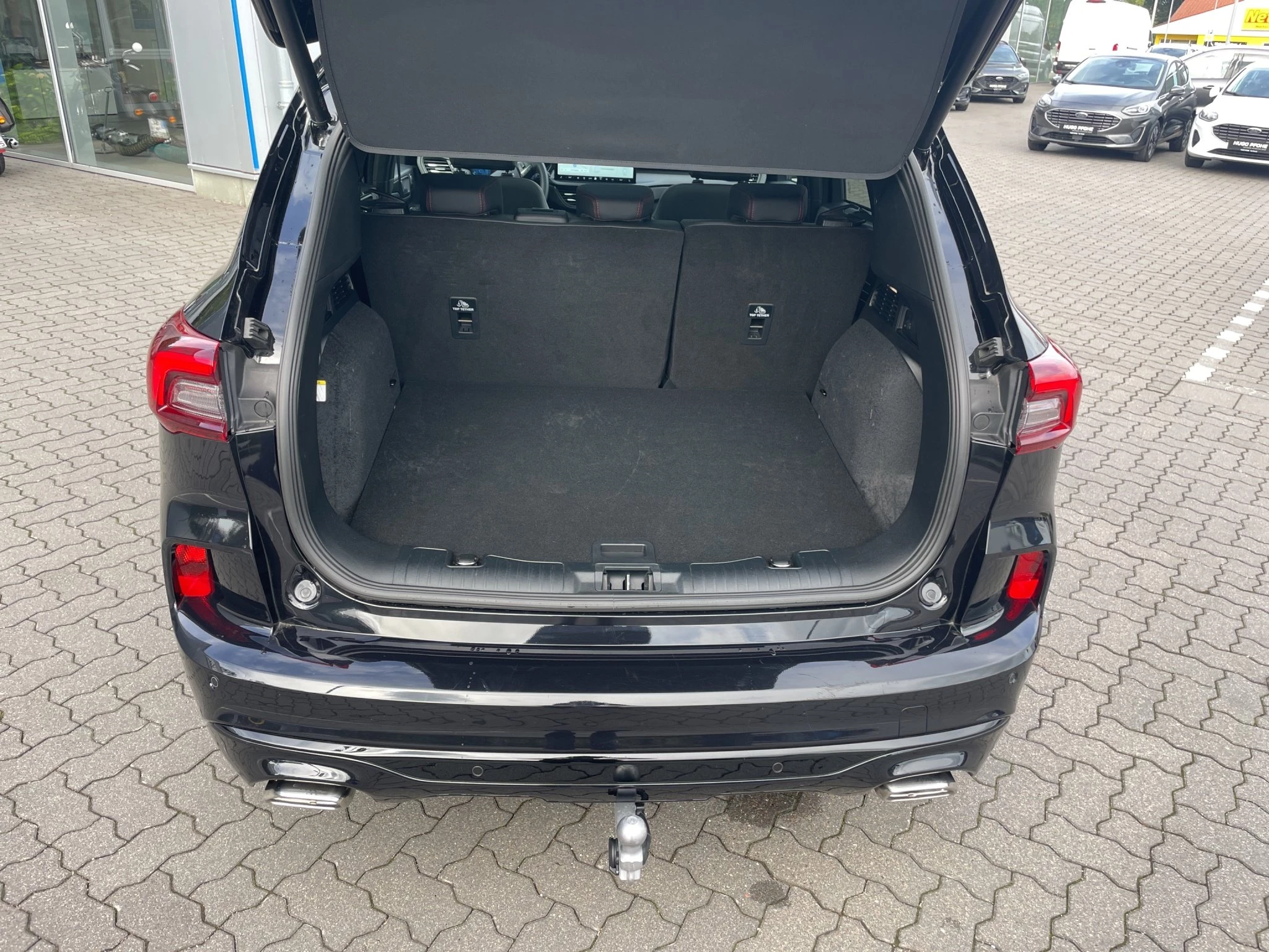 Ford Kuga ST-Line X*PANO*AHK*LED-MATRIX*360GRAD*ACC*NAVI*SOUND-SYS.